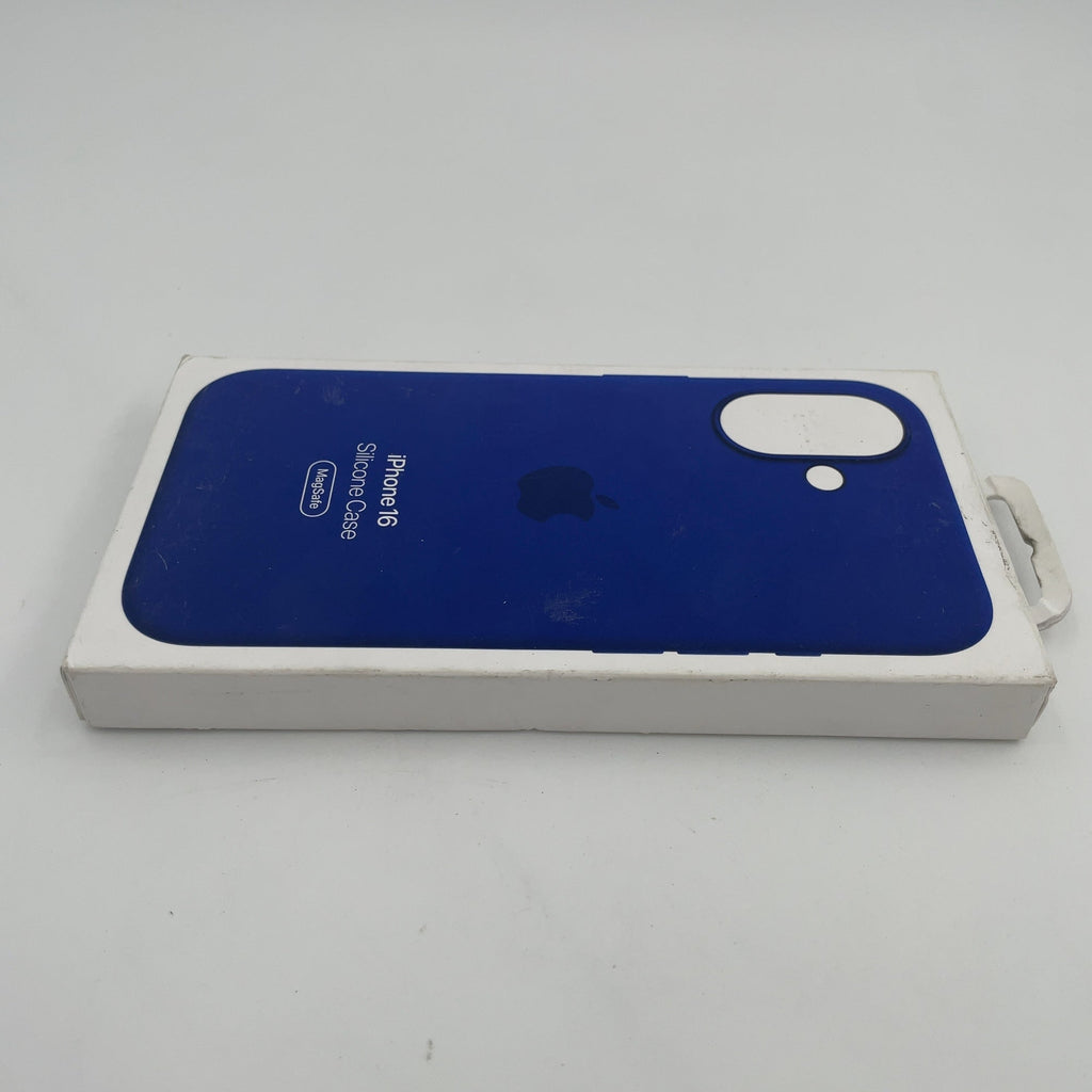 Apple Iphone 16 Silicone Case With Magsafe - Ultramarine