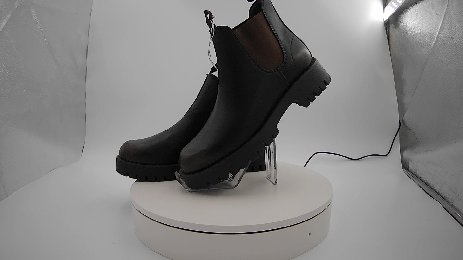 Women's Zora Ankle Chelsea Boots - Universal Thread Brown 9