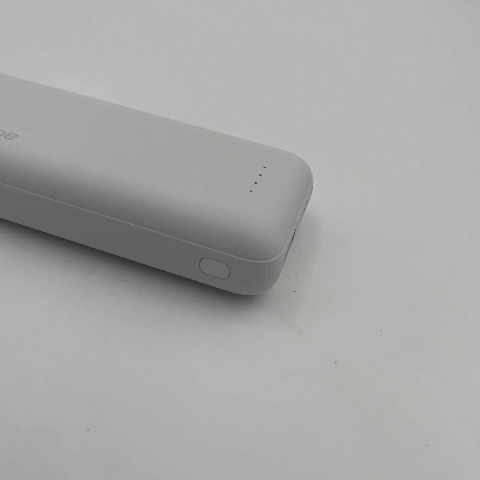 Mycharge 10000Mah Power & Go Power Bank - White: Charge Indicator Light, 12V Output
