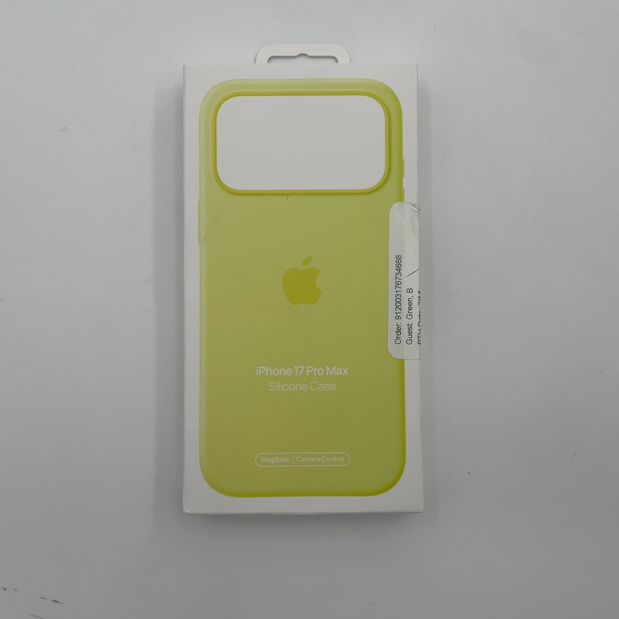 Apple Iphone 17 Pro Max Silicone Case With Magsafe – Neon Yellow