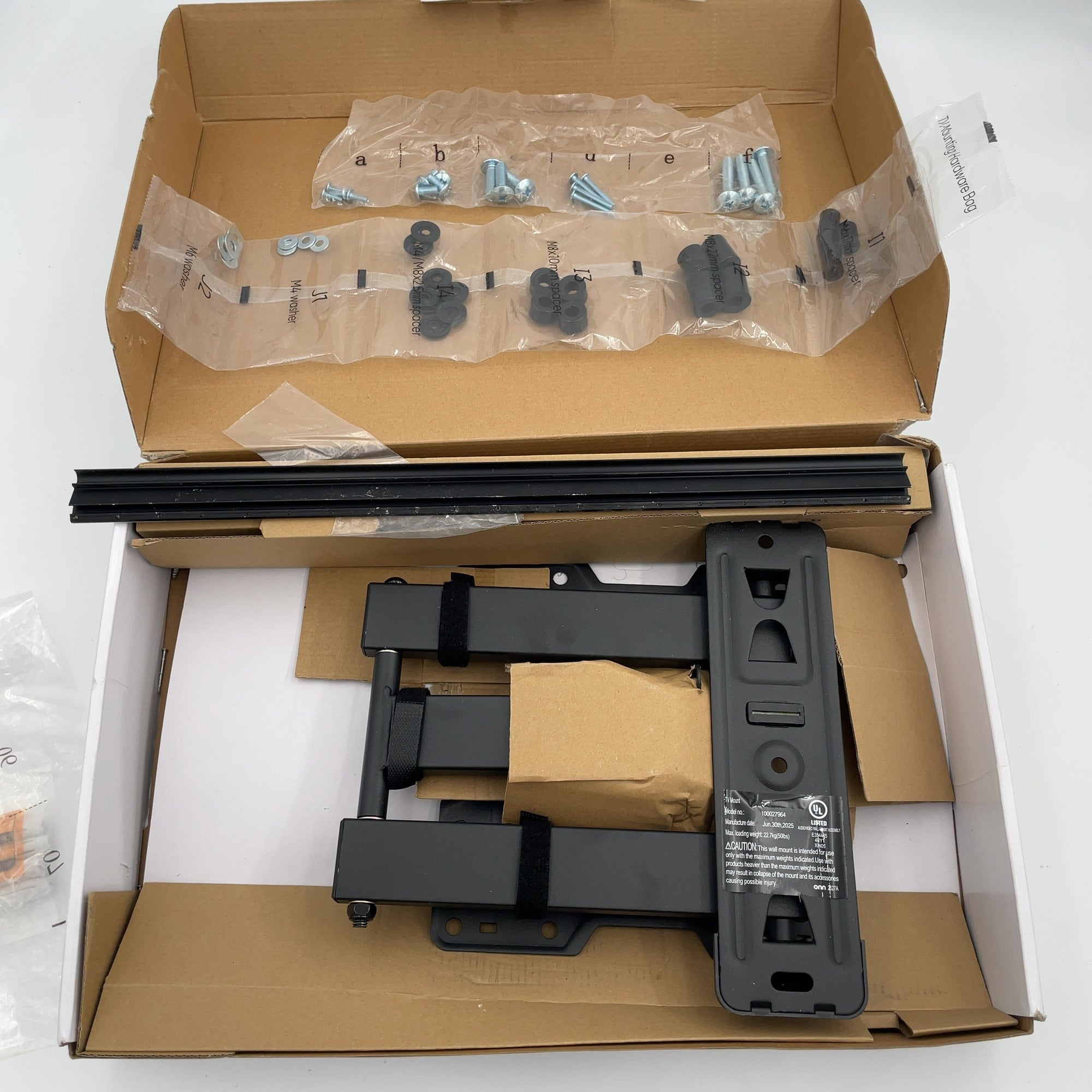 Full Motion 40" - 90" Tv Mount - Dealworthy: Steel, 120Lb Capacity