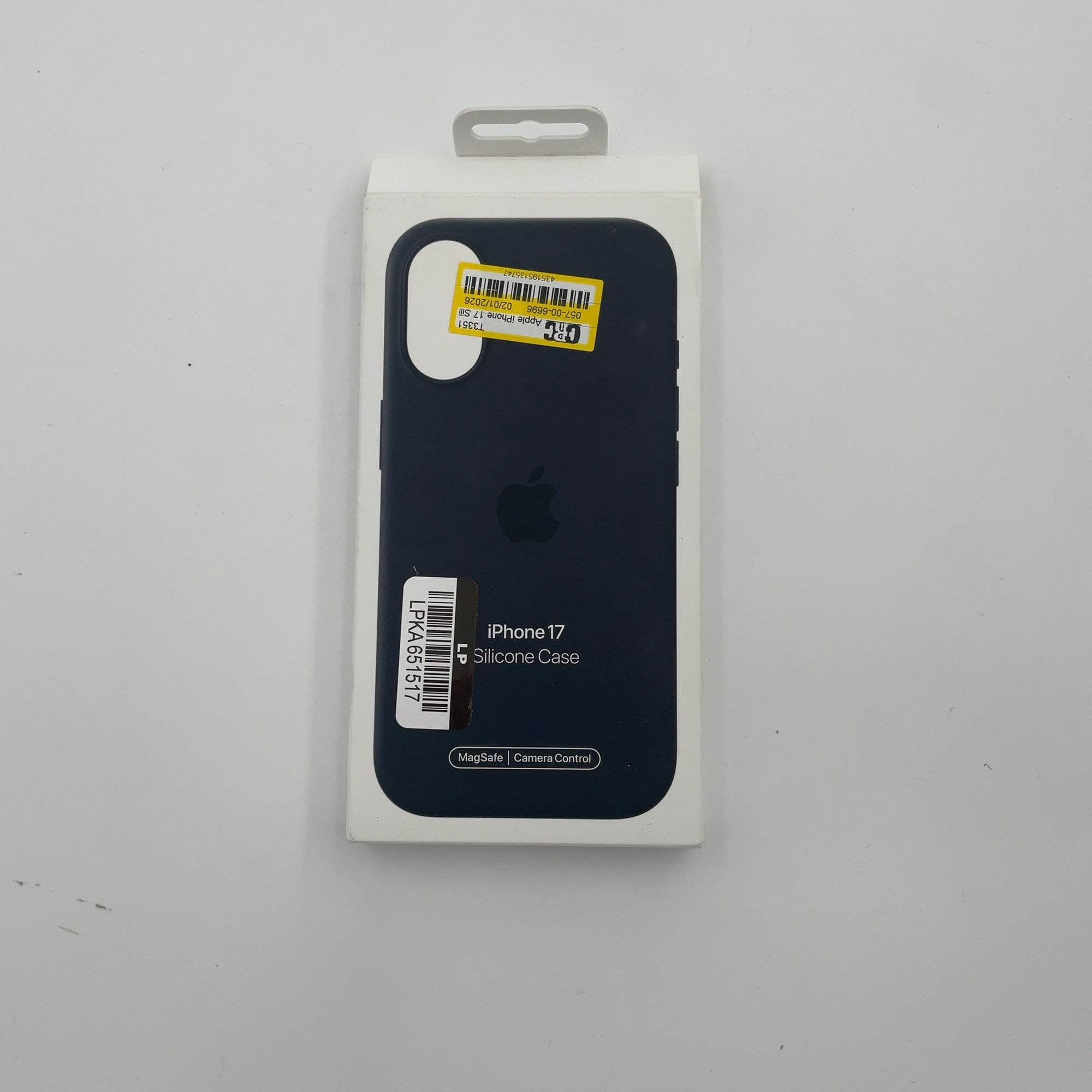 Apple Iphone 17 Silicone Case With Magsafe - Black
