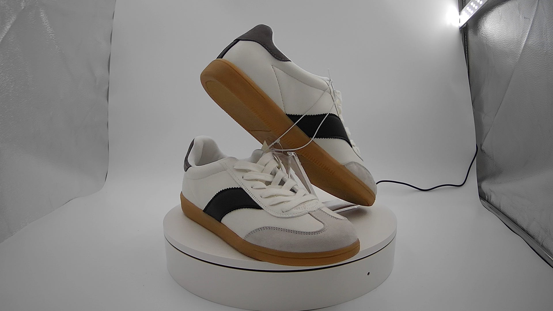 Women's Spencer Fashion Sneakers with Memory Foam Insole - Universal Thread 11 White: Lace-Up, Low Top, Textured Outsole