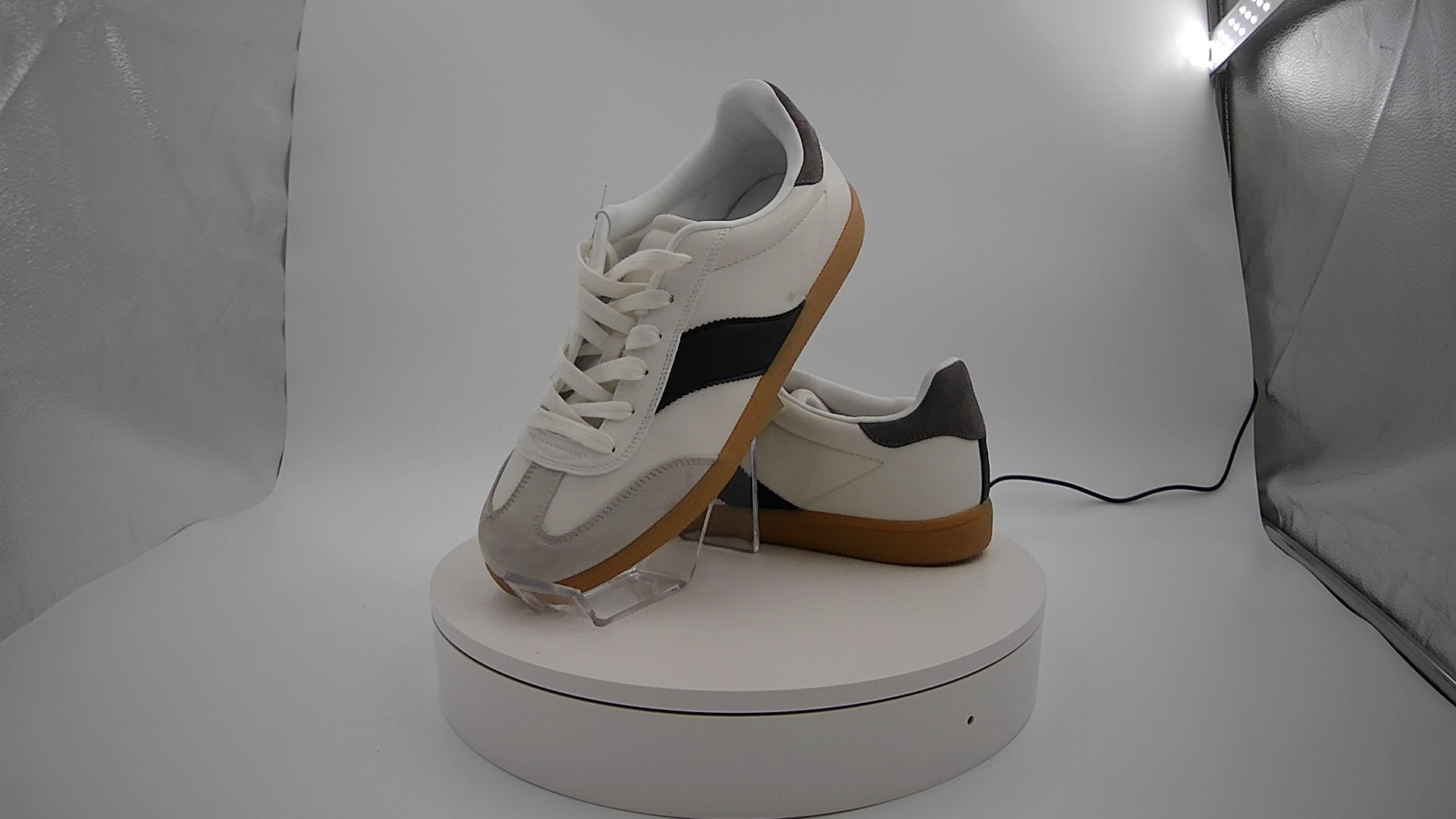 Women's Spencer Fashion Sneakers with Memory Foam Insole - Universal Thread 11 White: Lace-Up, Low Top, Textured Outsole