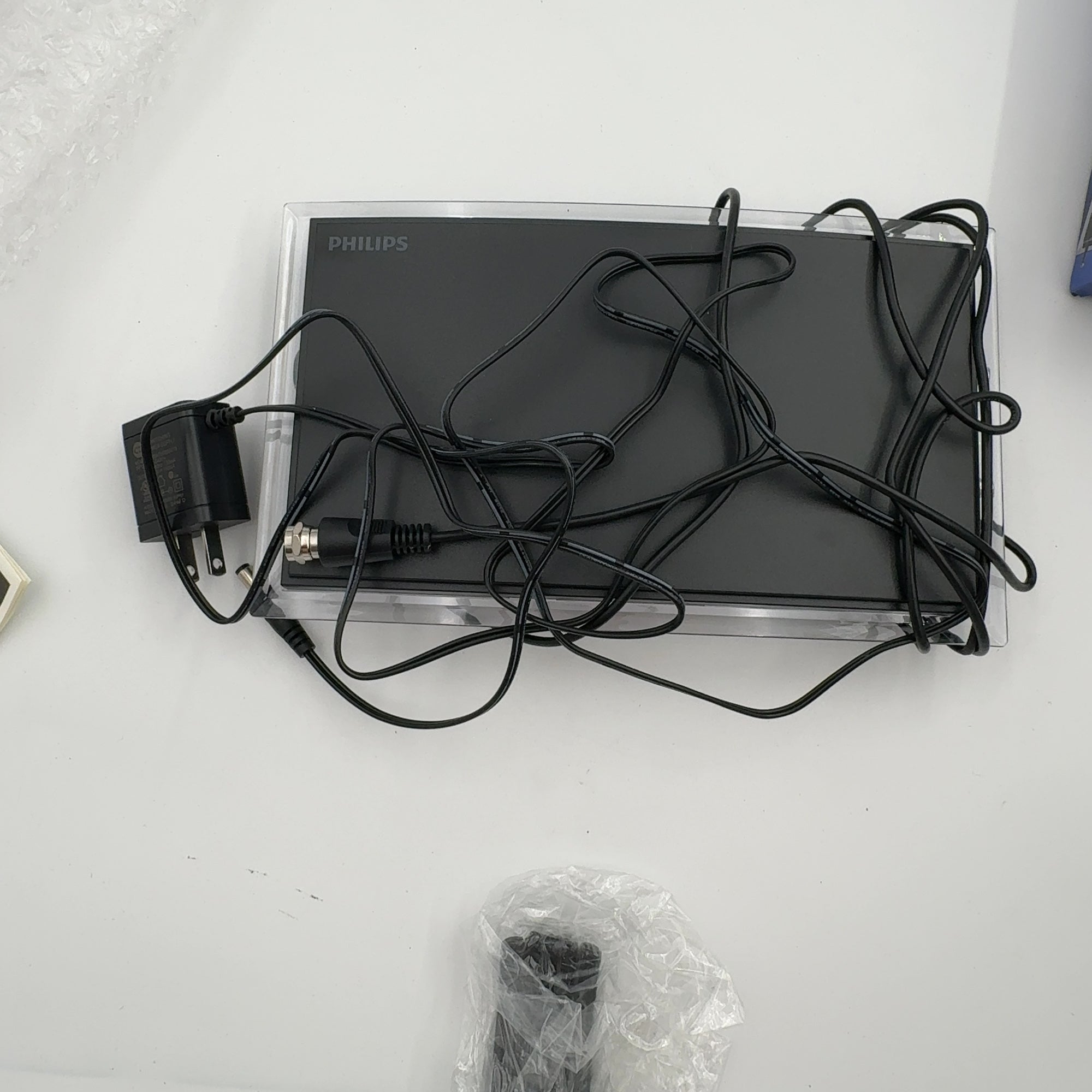 Philips Crystal Hd Indoor Amplified Tv Antenna With 6' Coaxial Cable – Black: Digital Signal, 50 Mile Range