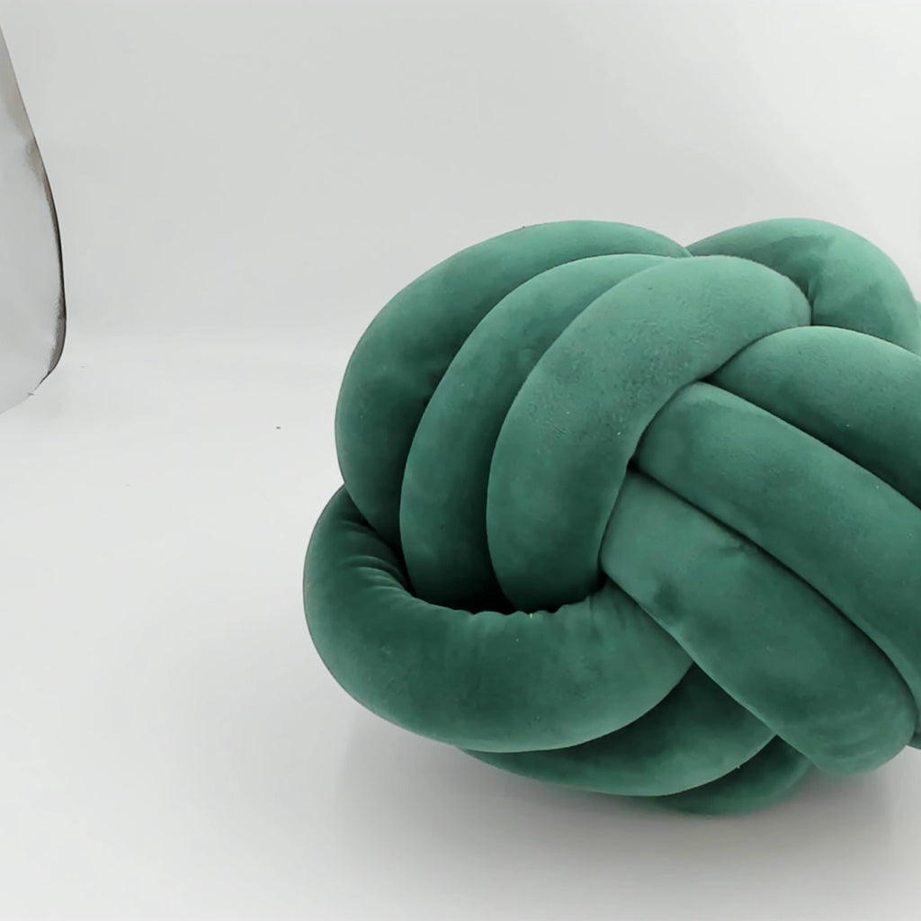 Dreamon 11" Knot Pillow - Used U003