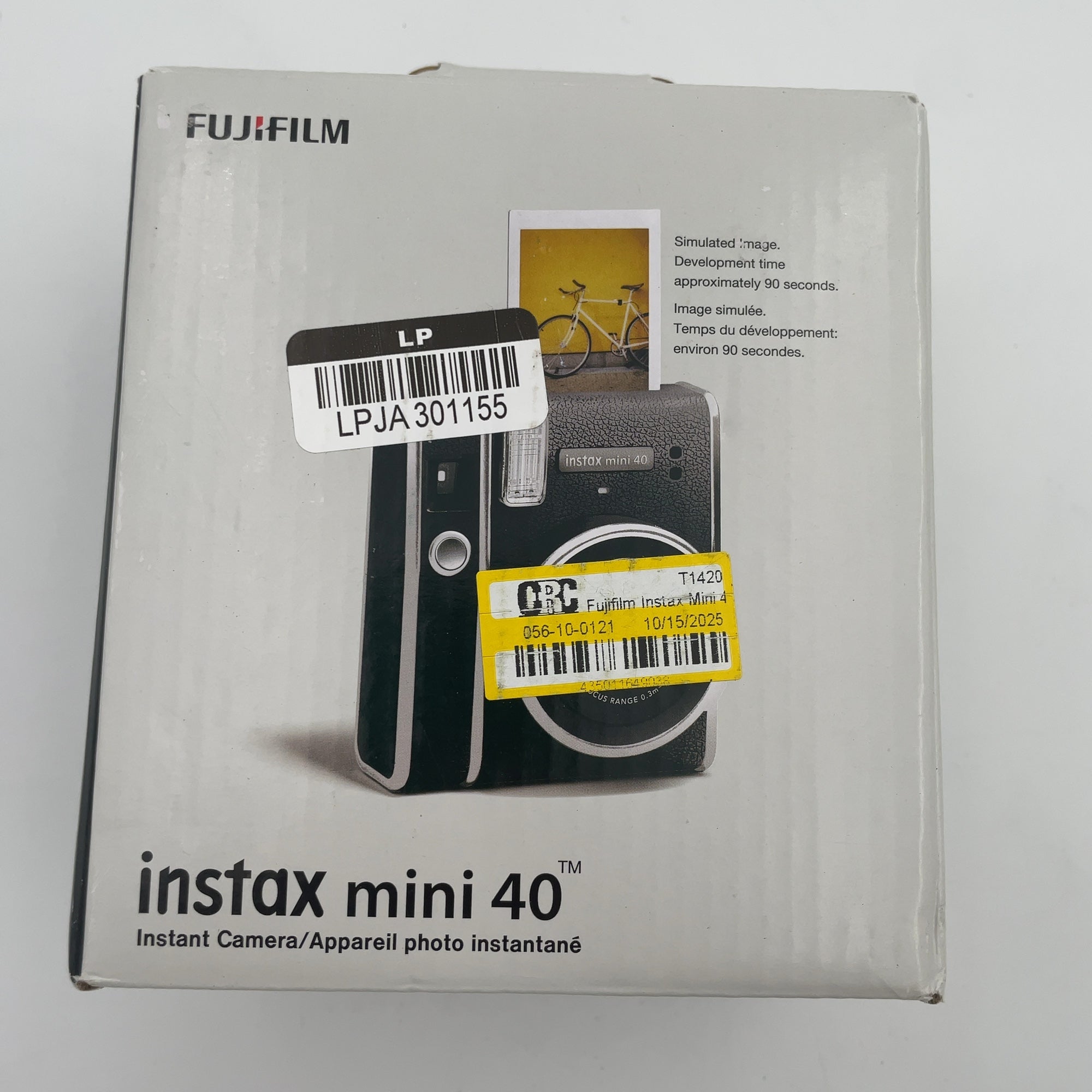 Fujifilm Instax Mini 40 Camera - Black: Automatic Focus, Built-In Flash, Instant Film Format