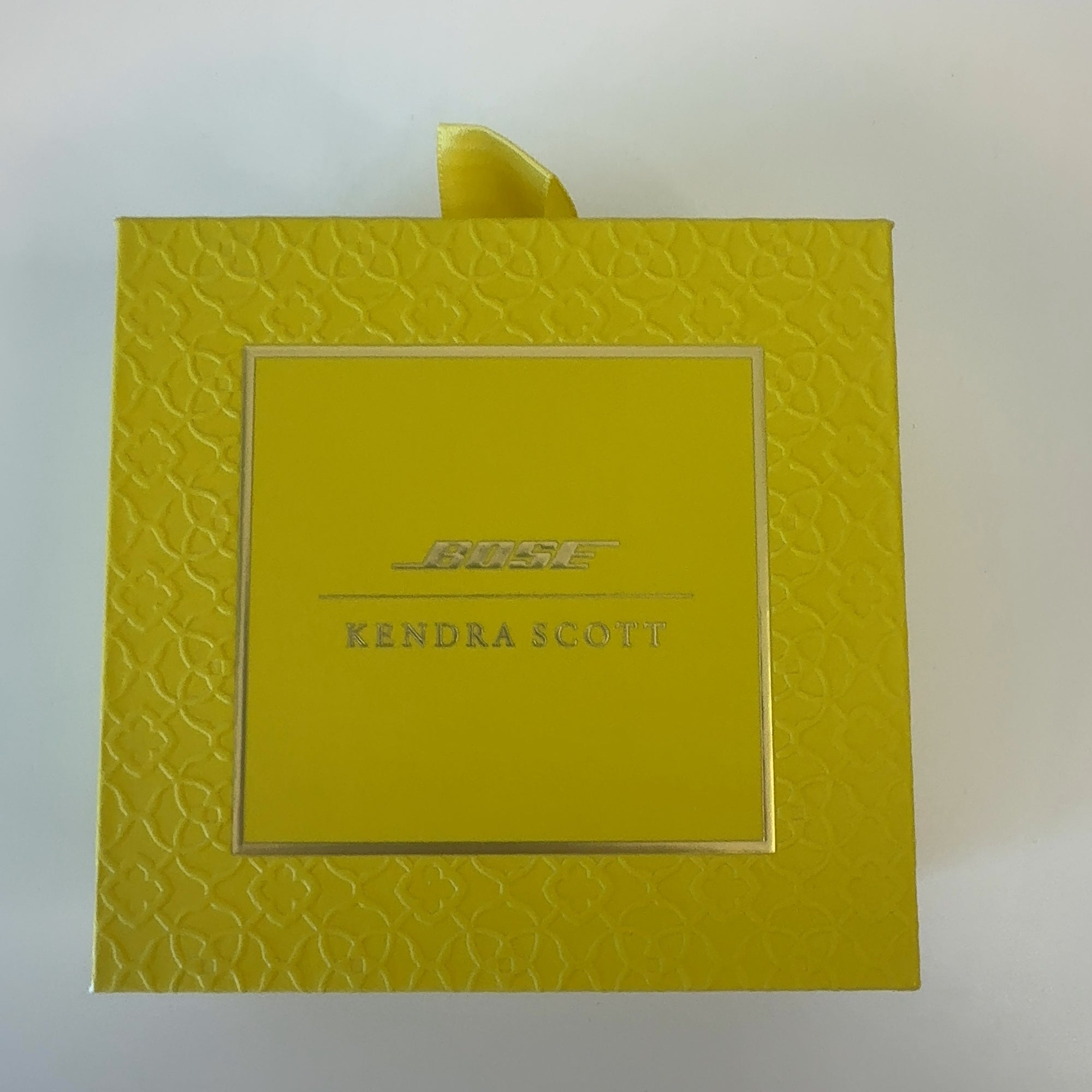 Bose X Kendra Scott Ultra Open Earbuds - Mother Of Pearl