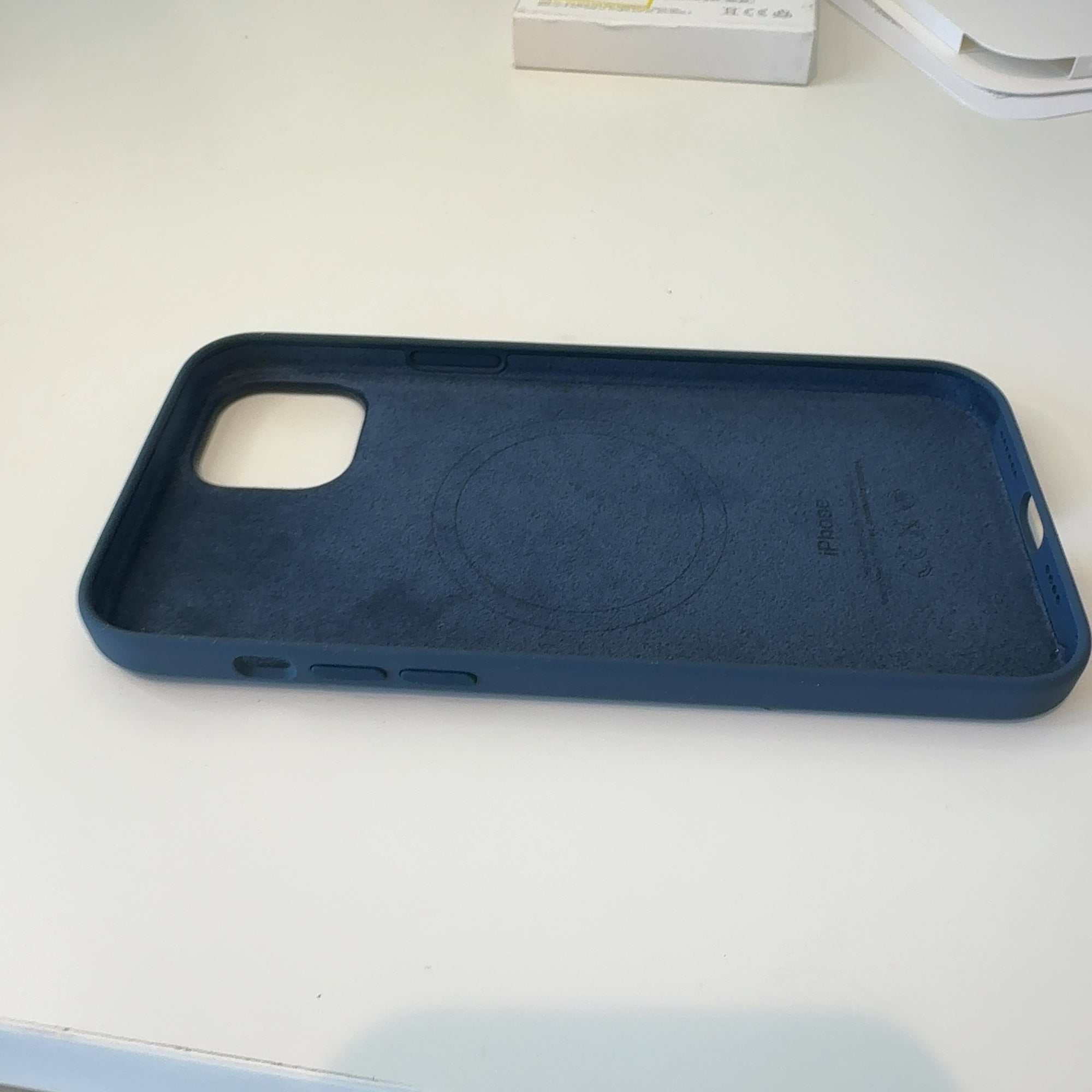 Apple Iphone 15 Plus Silicone Case With Magsafe - Storm Blue