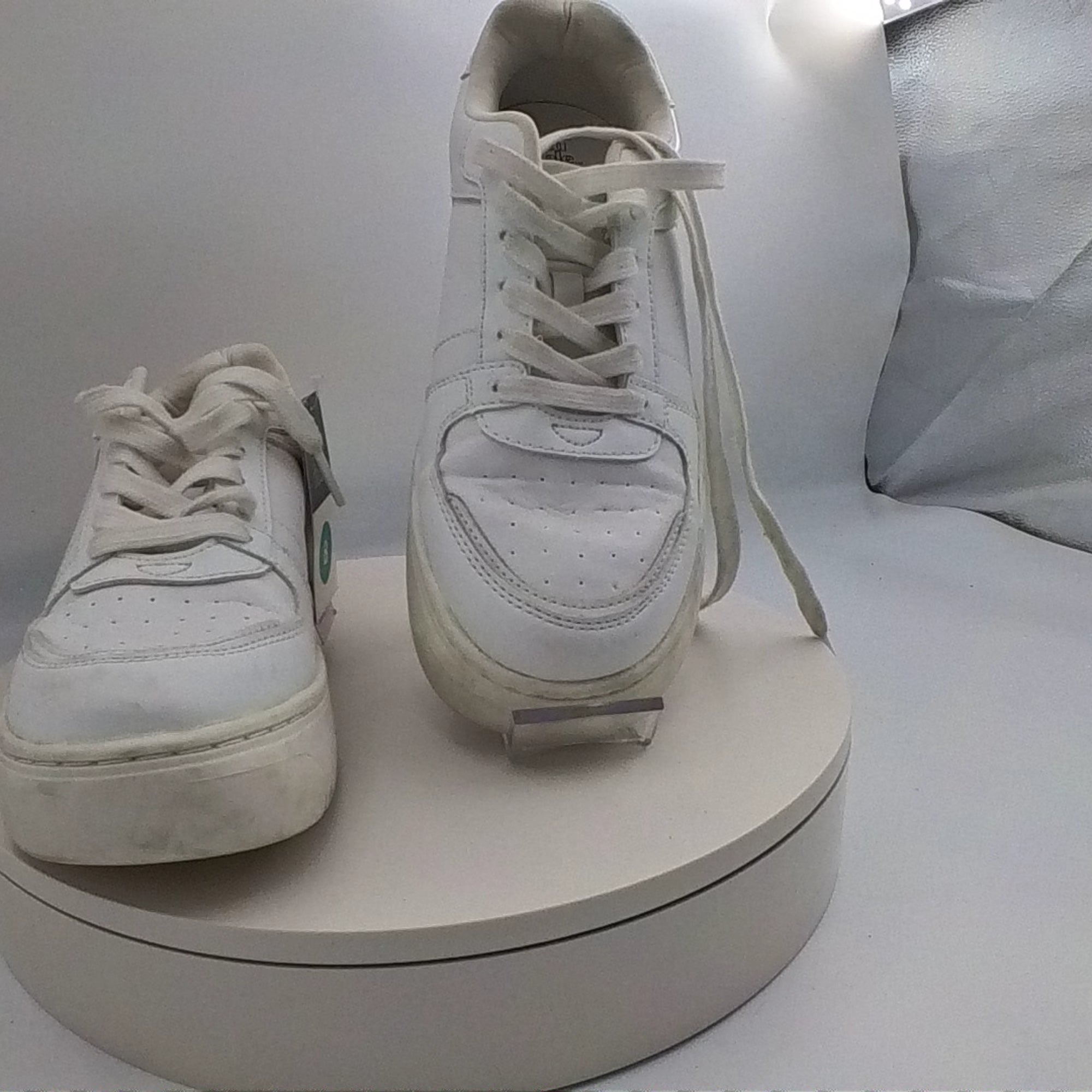 Women's Lola Lace-Up Sneakers - Wild Fable White 8: Faux Leather, Cushioned Insole, Textured Outsole, Round Toe - Used Fair U001