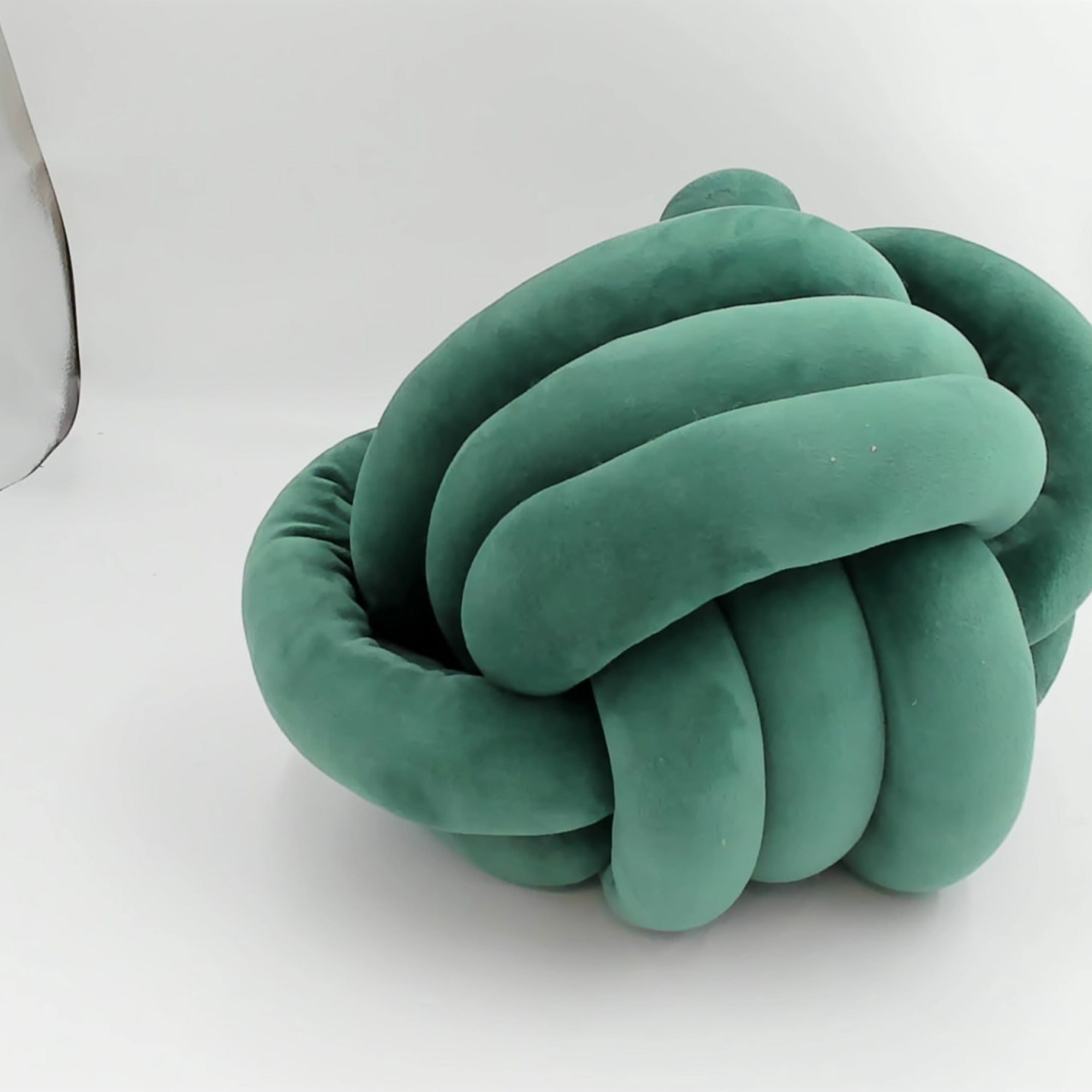 Dreamon 11" Knot Pillow - Used U002