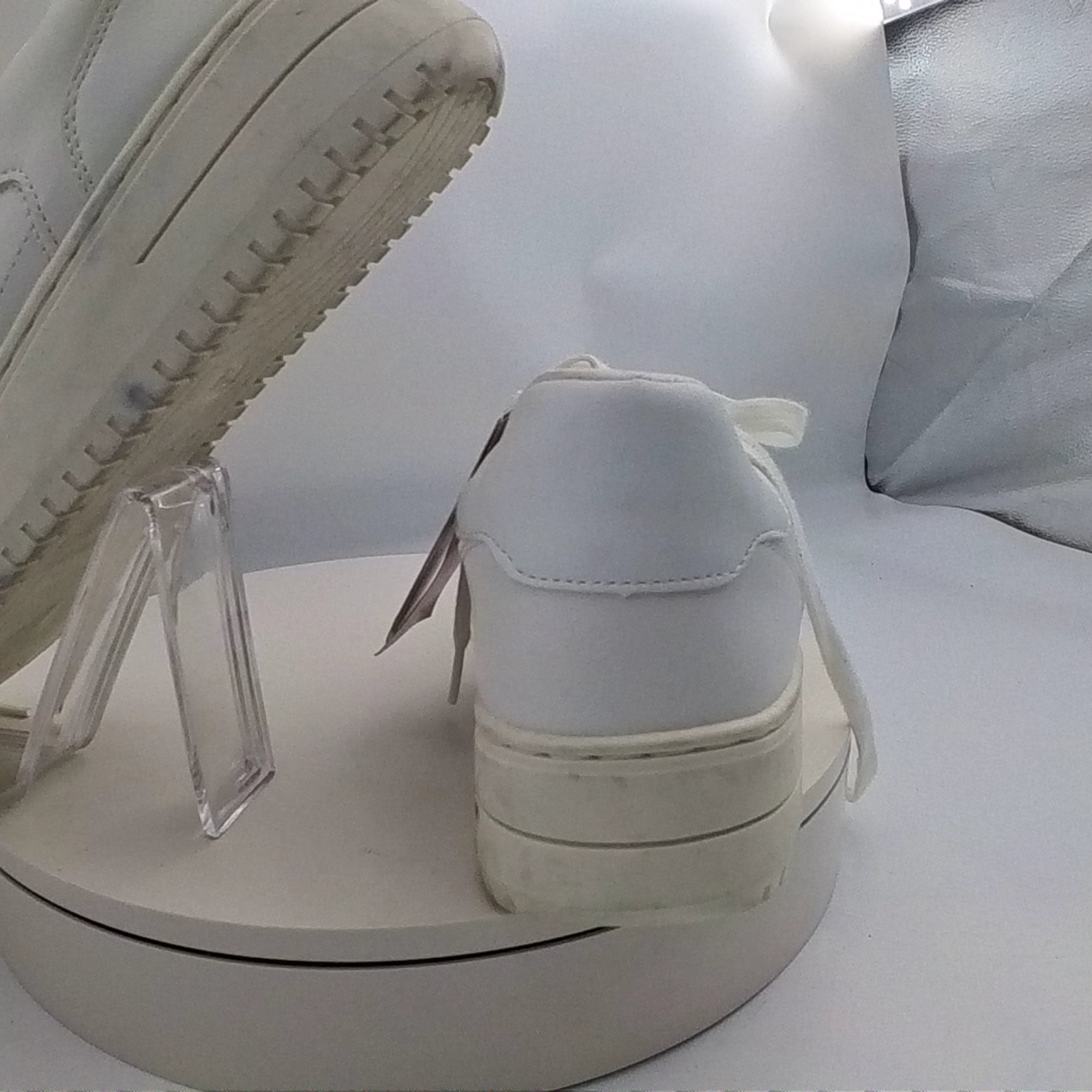 Women's Lola Lace-Up Sneakers - Wild Fable White 9.5: Faux Leather, Cushioned Insole, Textured Outsole - Used Fair U001