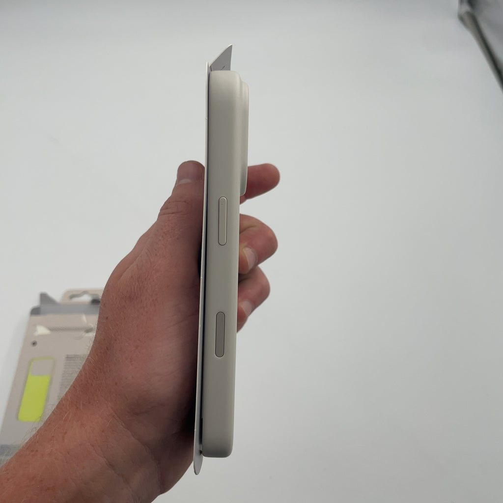 Beats Iphone 17 Pro Case With Magsafe And Camera Control — Lime Stone
