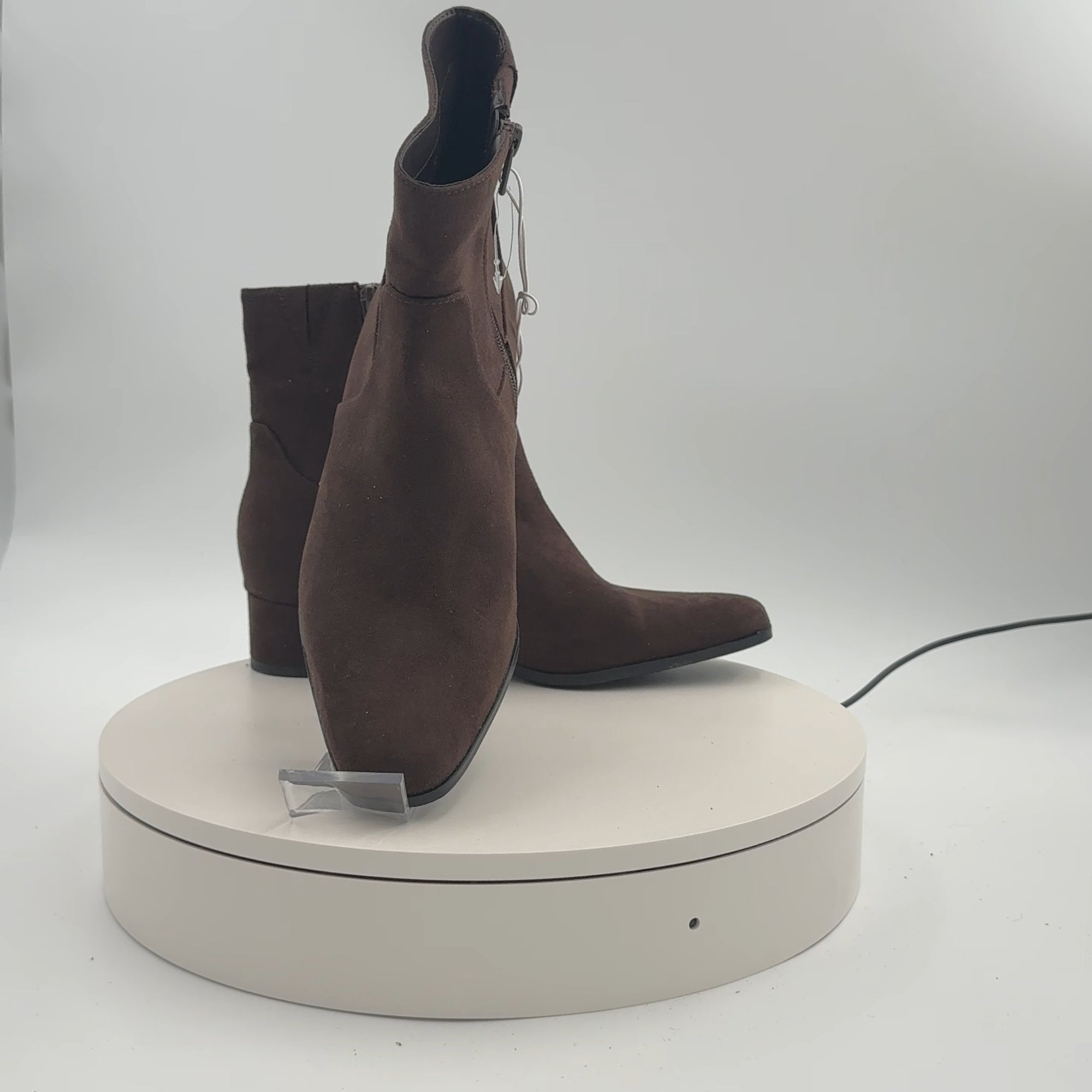 Women’s Coral Boots With Memory Foam Insole – Universal Thread Brown 6
