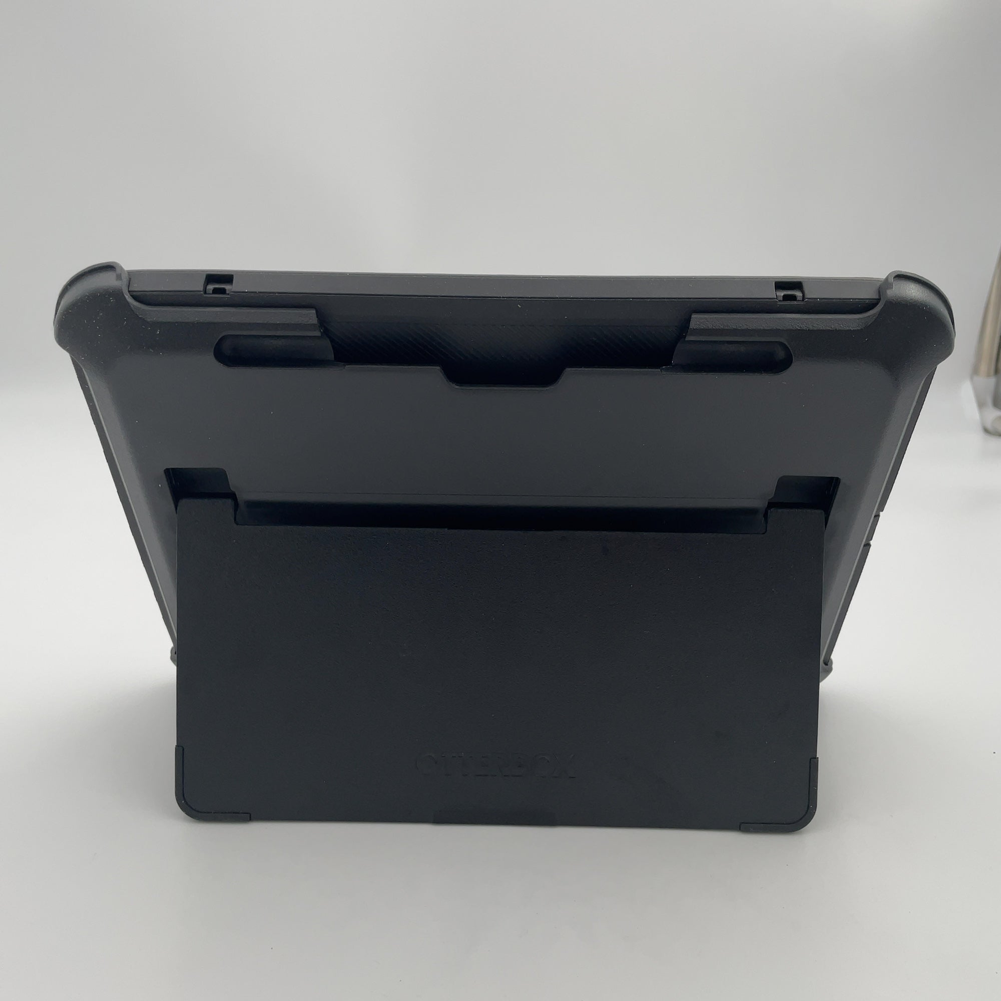 Otterbox Ipad Pro 11-Inch (M4) Defender Series Case - Black