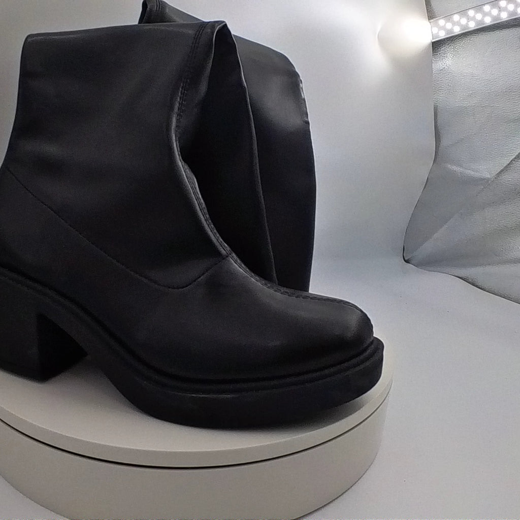 Women's Danika Stretch Tall Combat Boots With Memory Foam Insole - Wild Fable Black 7 - Like New U001