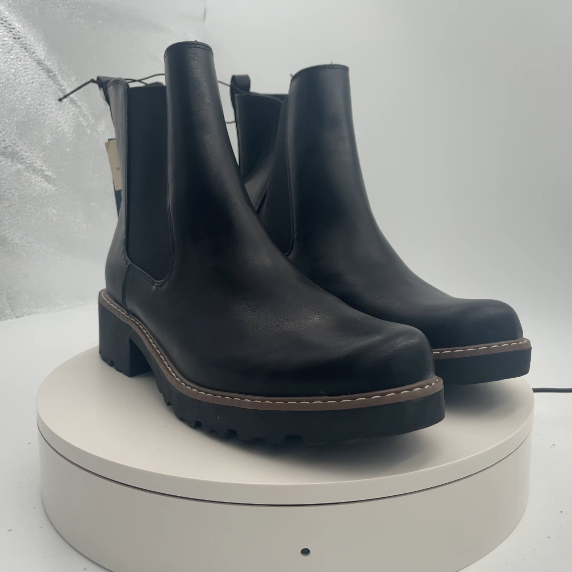 Women's Celina Ankle Chelsea Boots With Memory Foam Insole - Universal Thread Black 11: Ankle Height, Block Heel