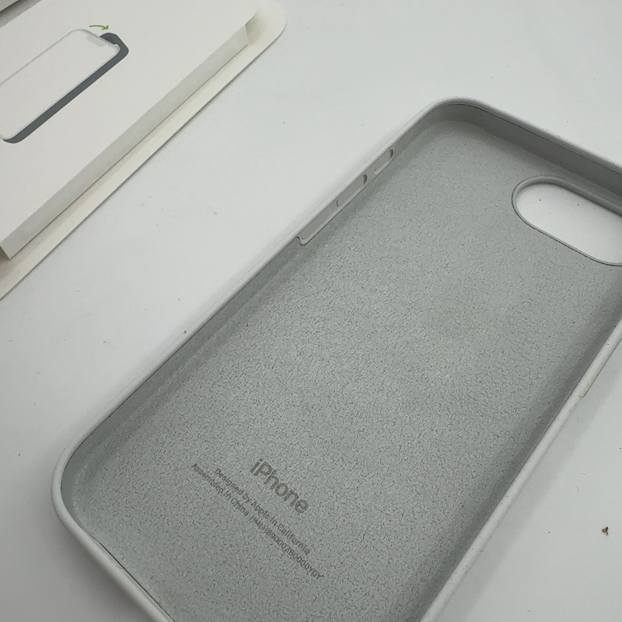 Apple Iphone 16E Silicone Case - White
