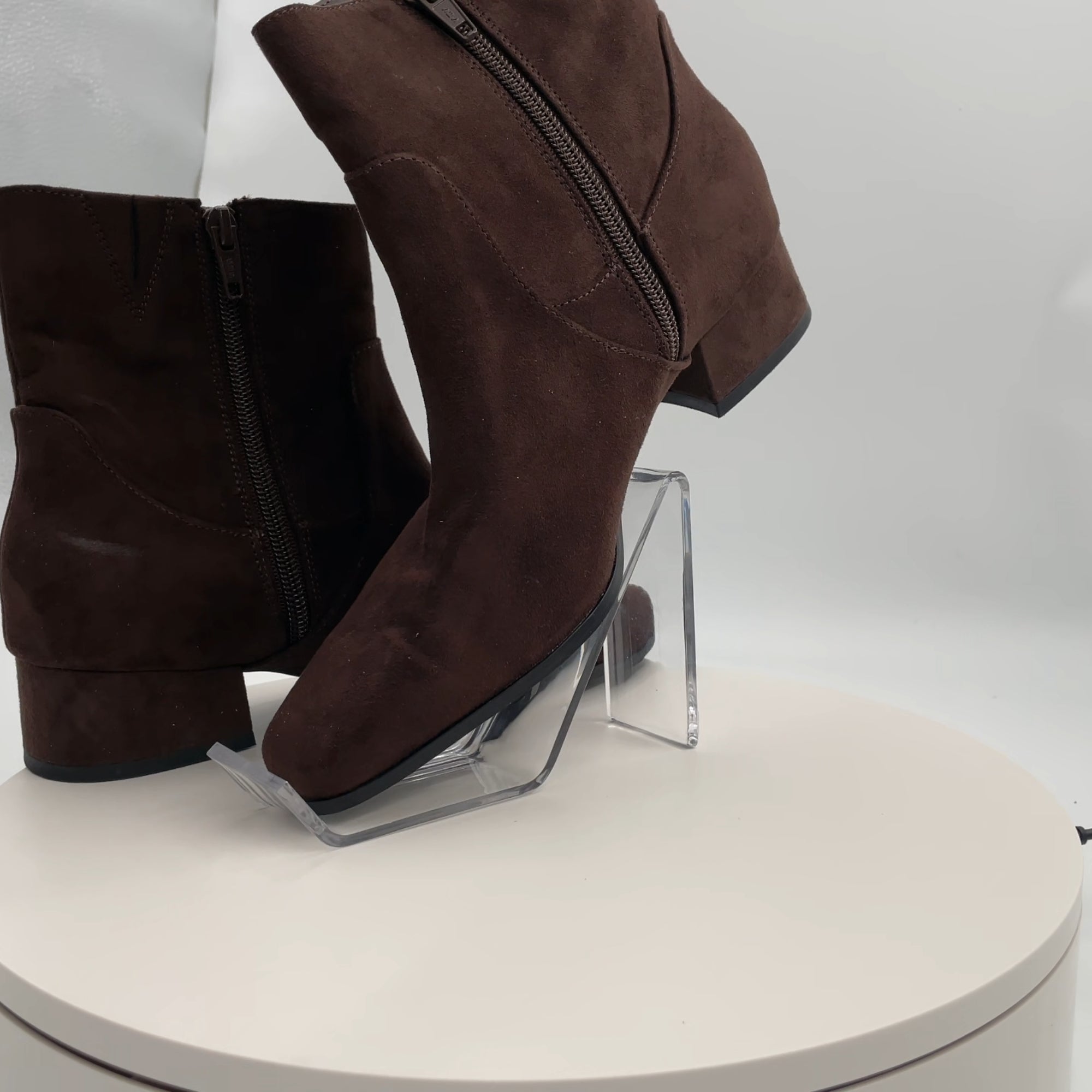 Women’s Coral Boots With Memory Foam Insole – Universal Thread Brown 6.5