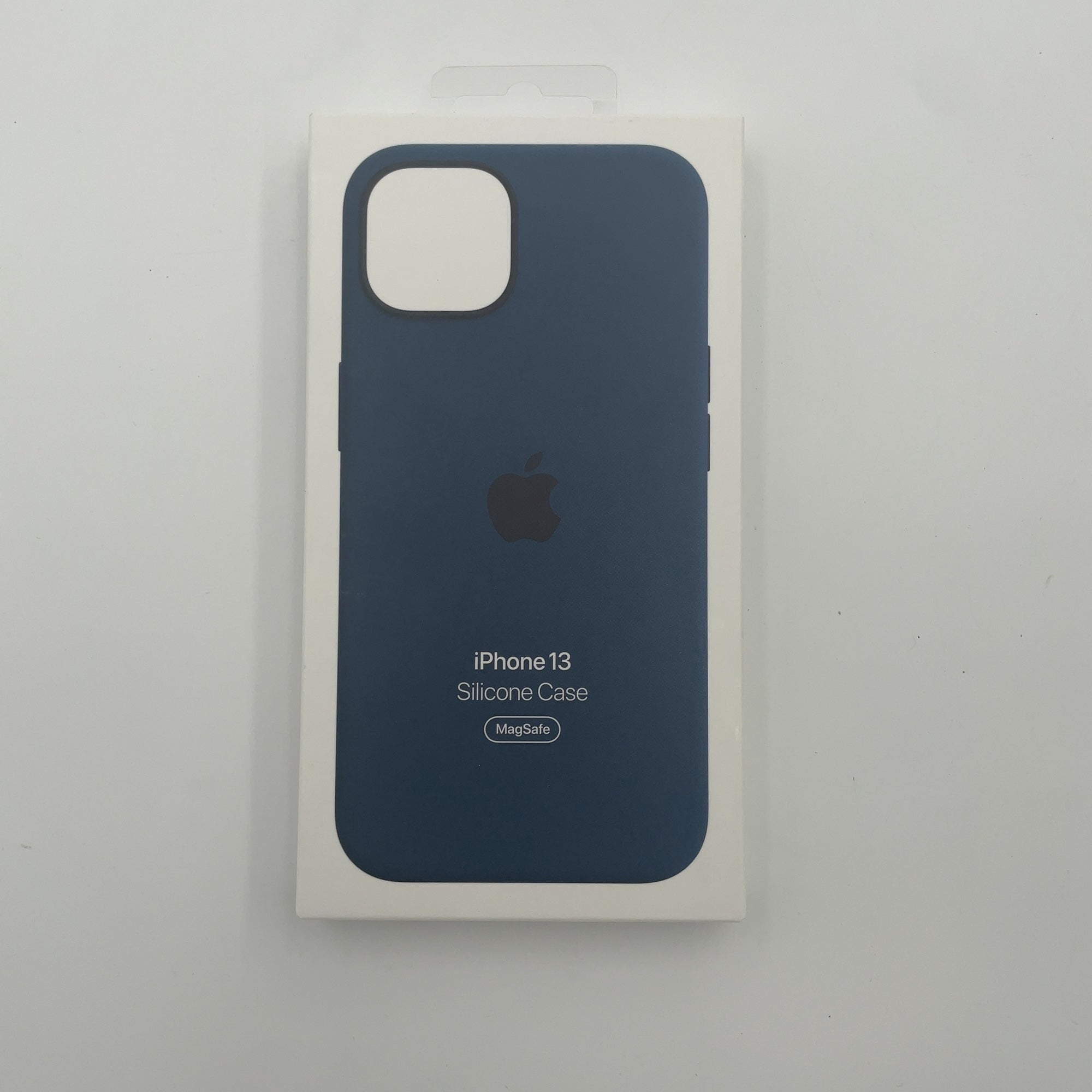 Apple Iphone 13 Silicone Case With Magsafe – Abyss Blue