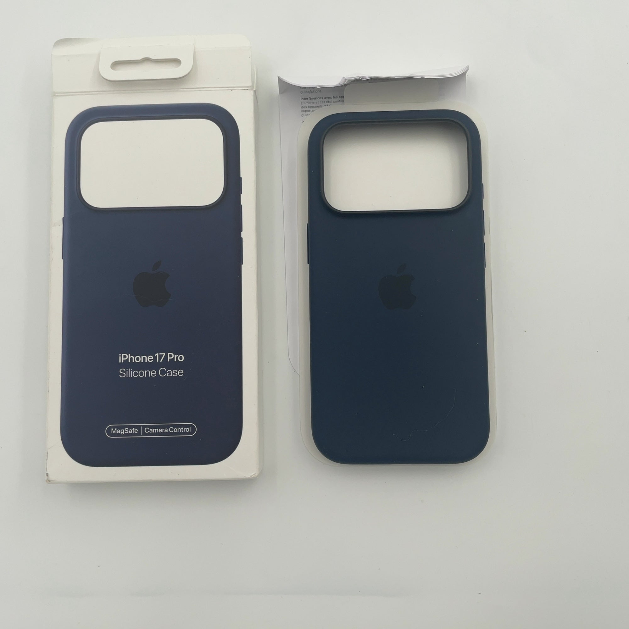 Apple Iphone 17 Pro Silicone Case With Magsafe – Midnight