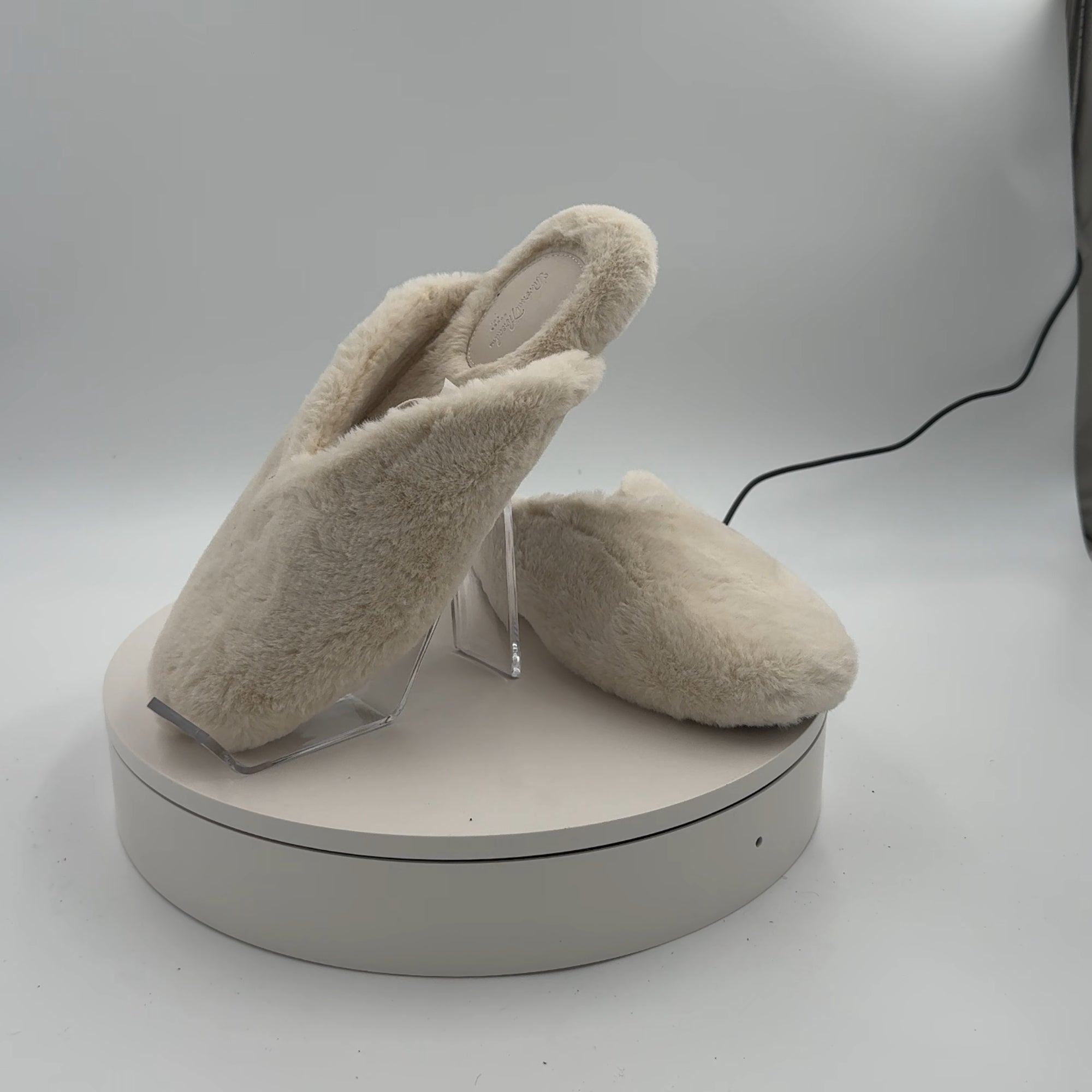 Women's Cozy Alpine Kylar Mule Slippers - Universal Thread Cream 8