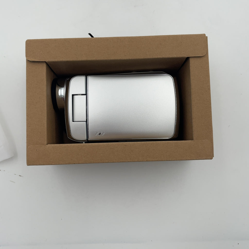 8Mp Camcorder - Heyday Silver: Built-In Microphone, 512Gb Storage, 2.7K Video