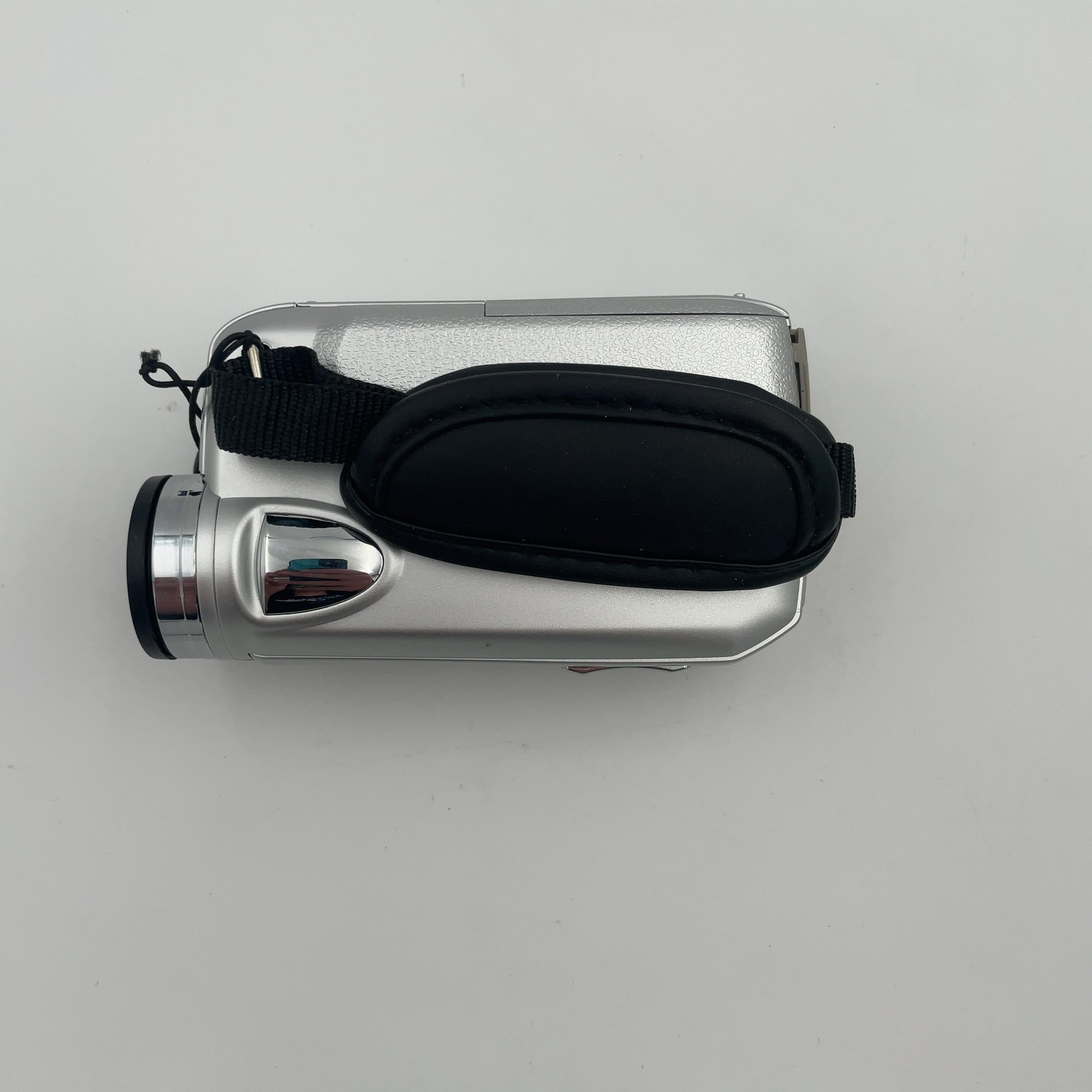 8Mp Camcorder - Heyday Silver: Built-In Microphone, 512Gb Storage, 2.7K Video