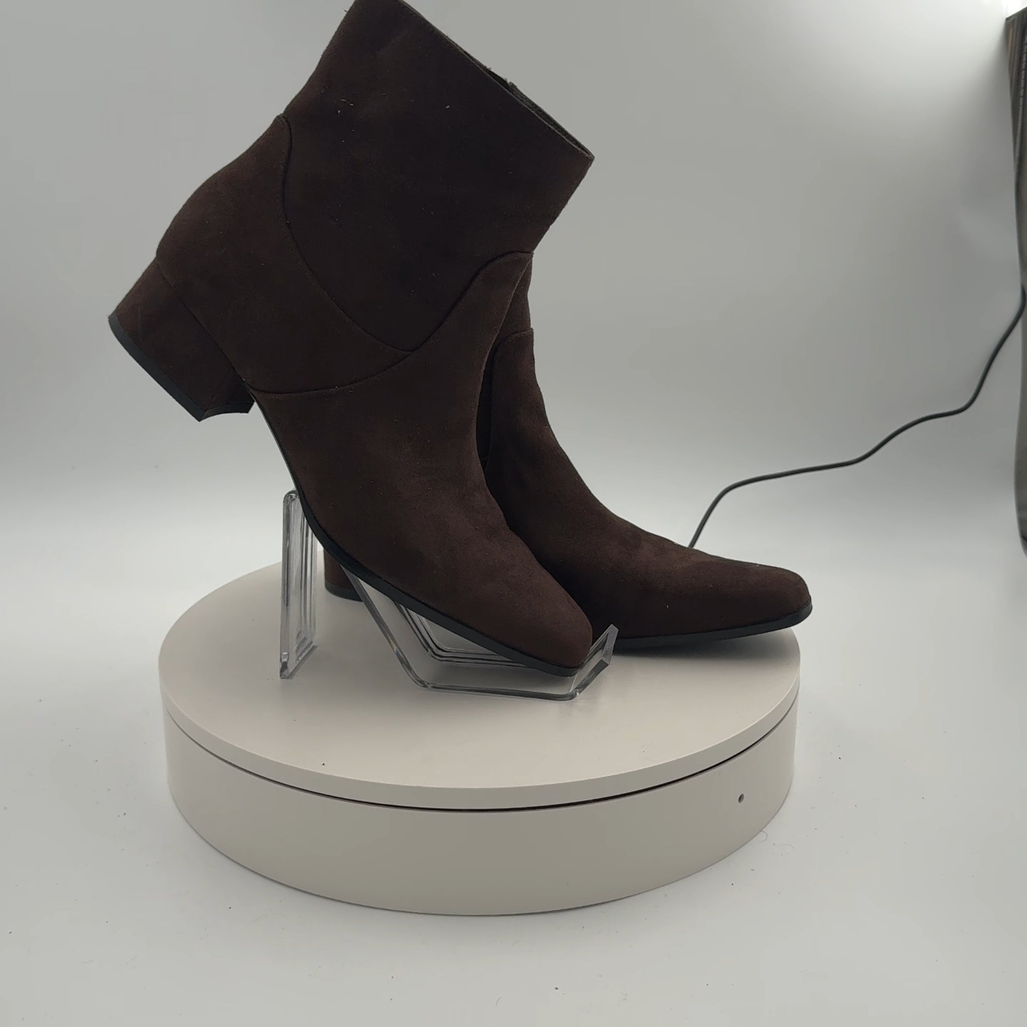 Women’s Coral Boots With Memory Foam Insole – Universal Thread Brown 8.5