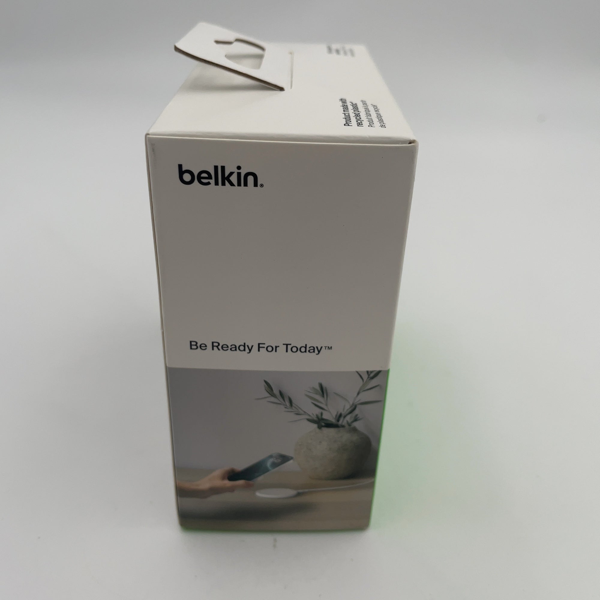 Belkin 15W Qi Charging Pad - White: MagSafe Compatible, USB-C Connection, Quick Charge