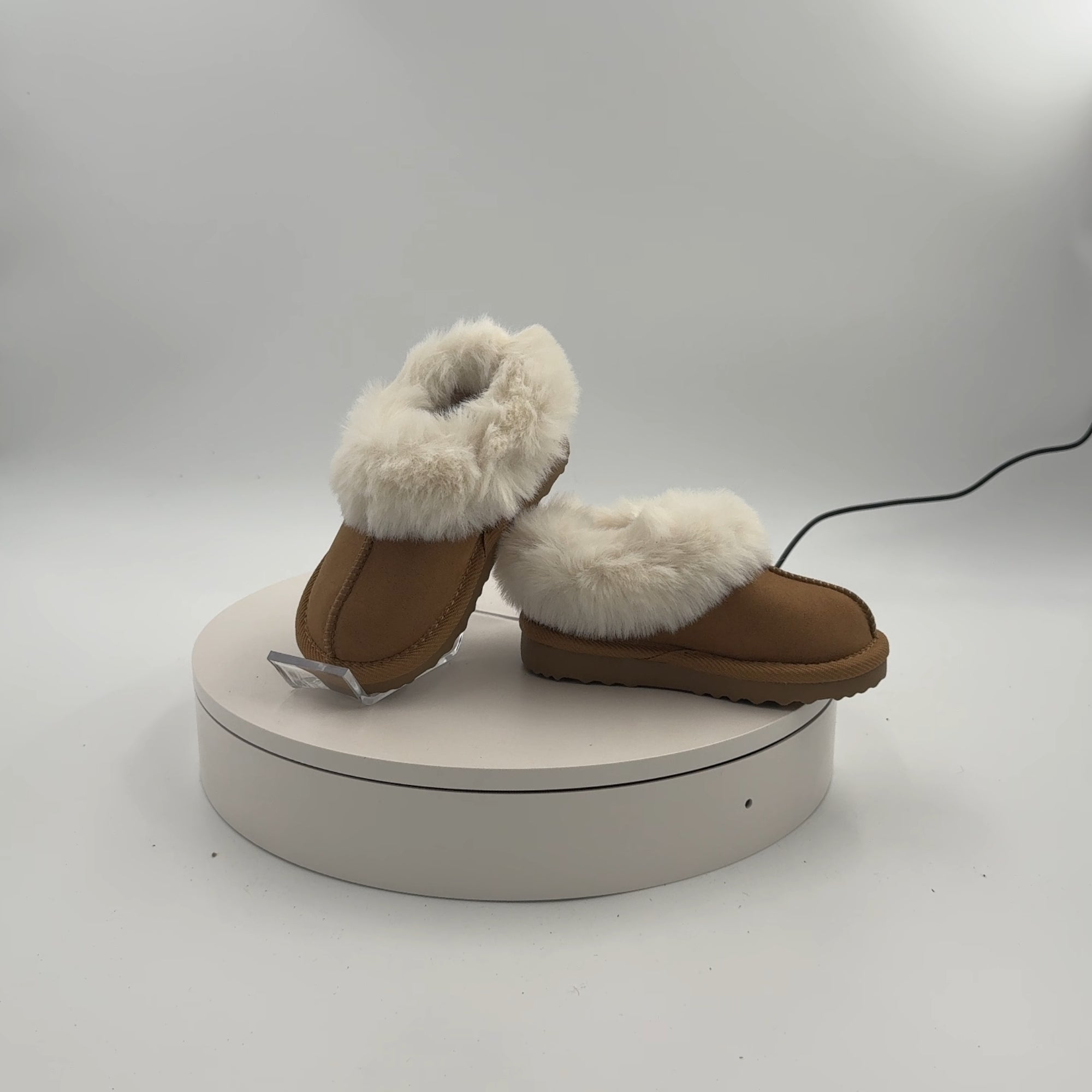Kids' Inez Scuff Slipper - Cat & Jack Brown 2