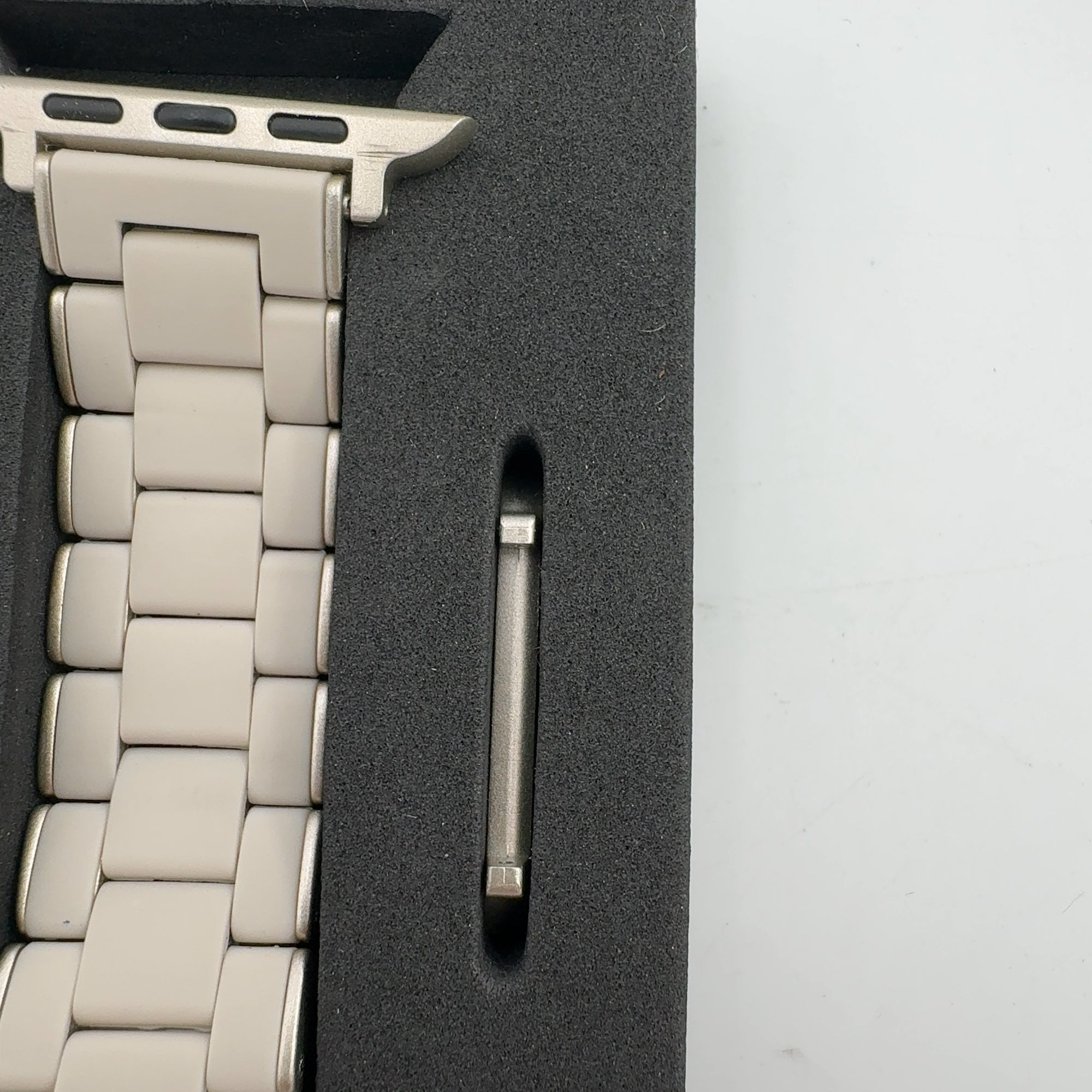 Posh Tech Orla Silicone Steel Band For Apple Watch - Beige