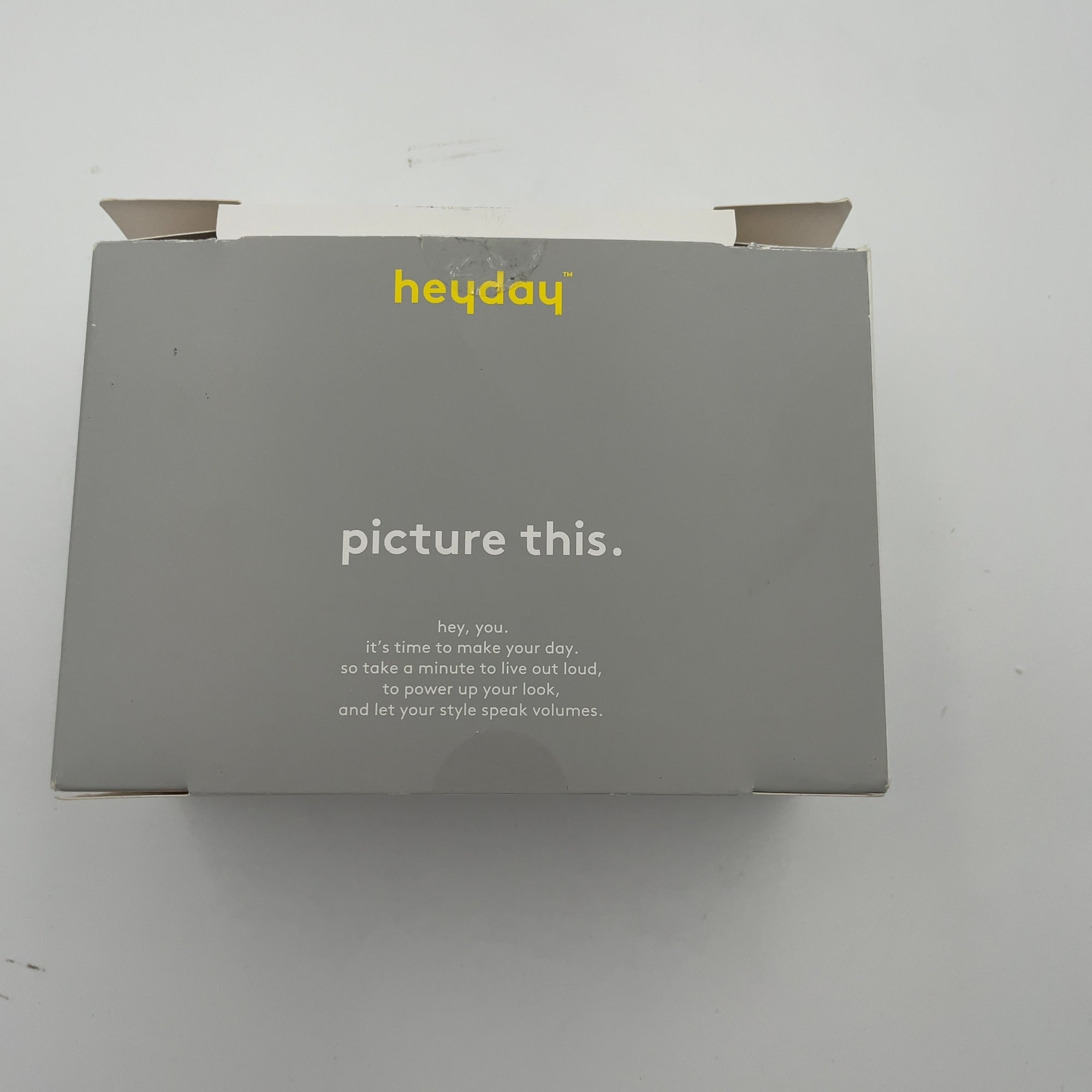 8Mp Camcorder - Heyday Silver: Built-In Microphone, 512Gb Storage, 2.7K Video