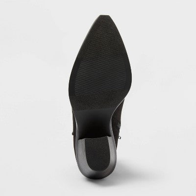 Women’s Dallas Wide Width Ankle Western Bootie With Memory Foam Insole – Universal Thread Black 8.5Ww