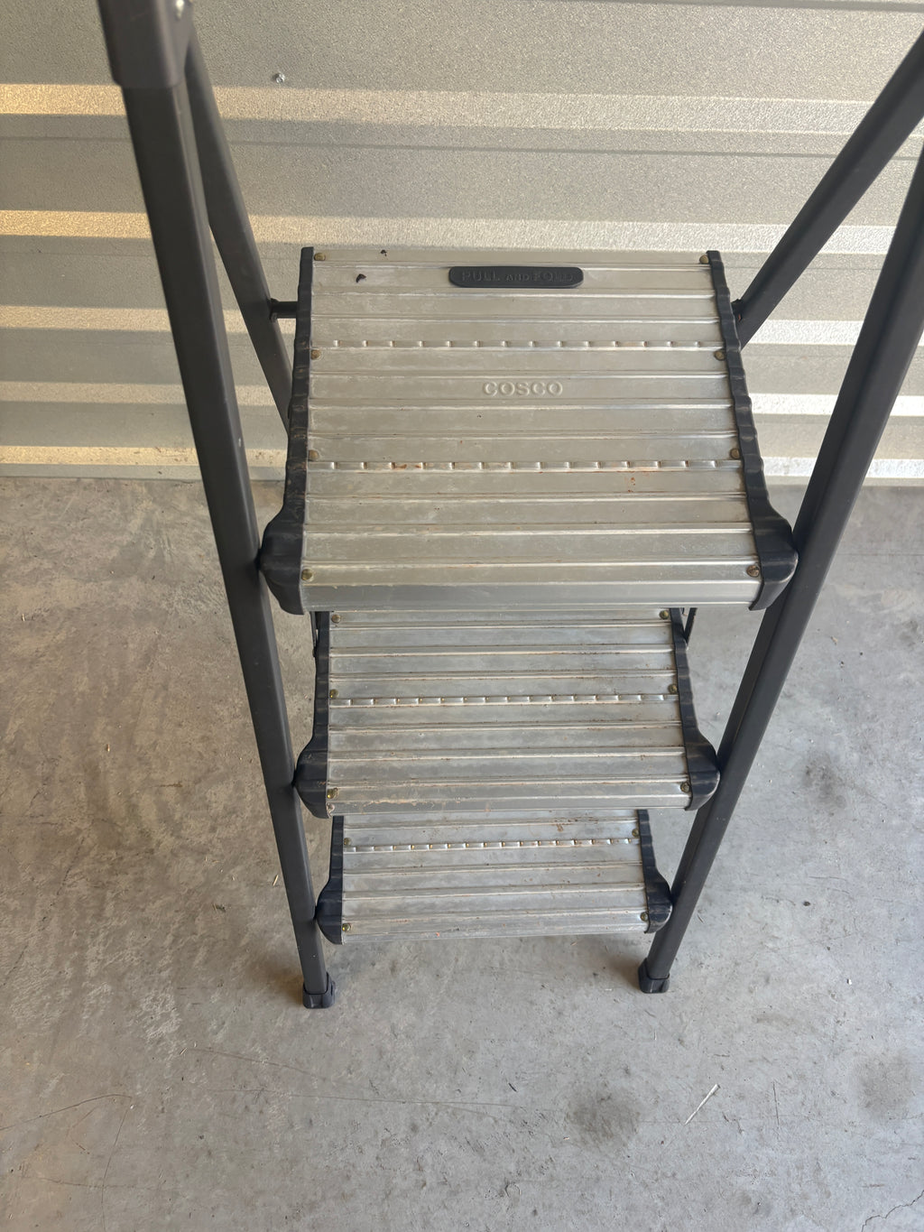 Cosco Modern 3-Step Stool