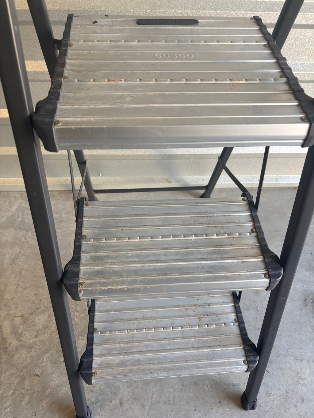 Cosco Modern 3-Step Stool