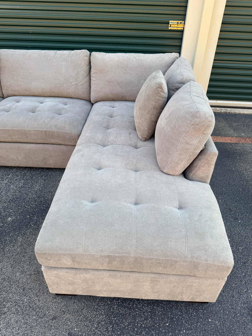 Thomasville Miles Fabric Sectional with Power Footrest — Gray (Right-Facing)