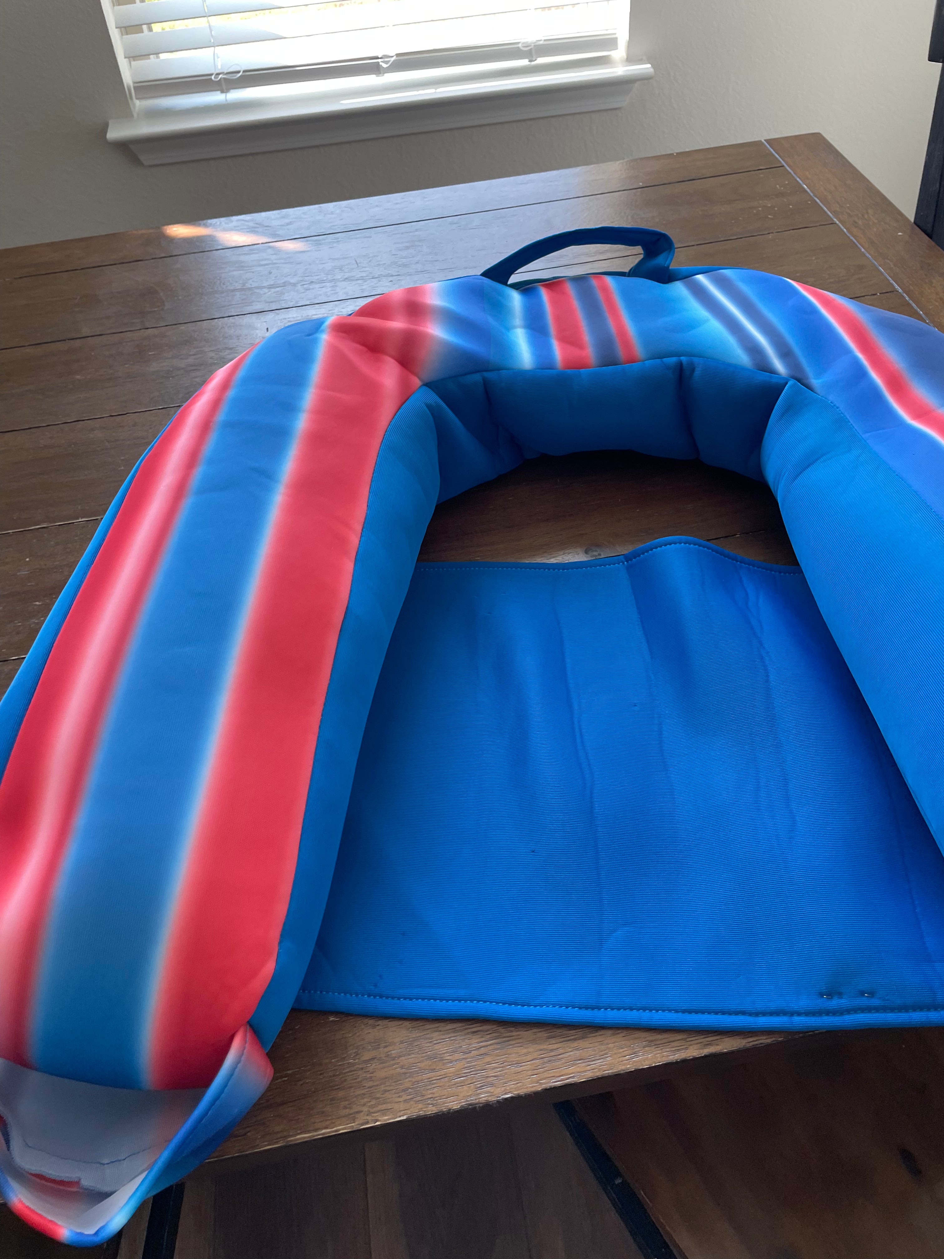 Big Joe Noodle Sling Pool Float – Bean-Filled, Like New