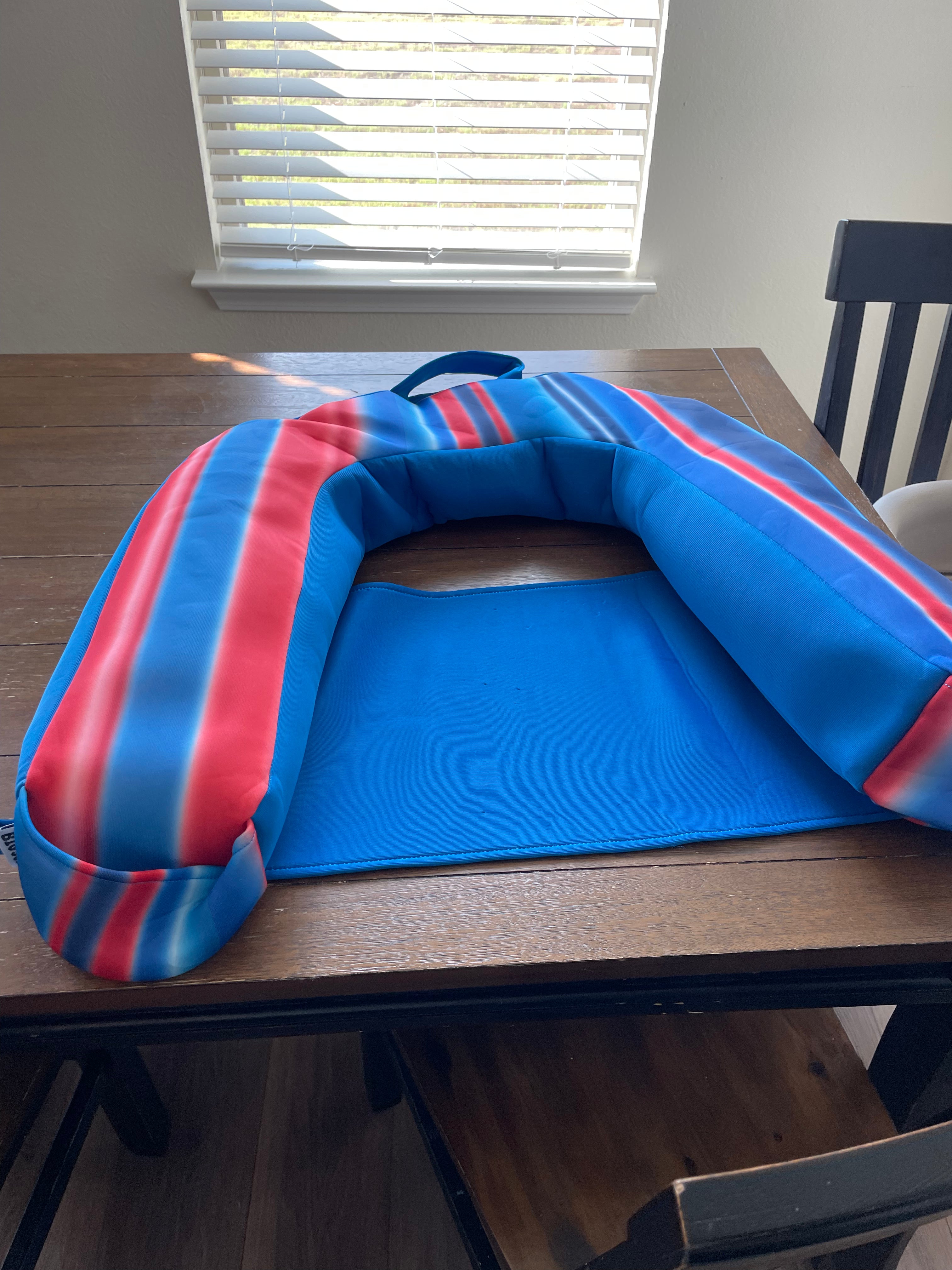 Big Joe Noodle Sling Pool Float – Bean-Filled, Like New