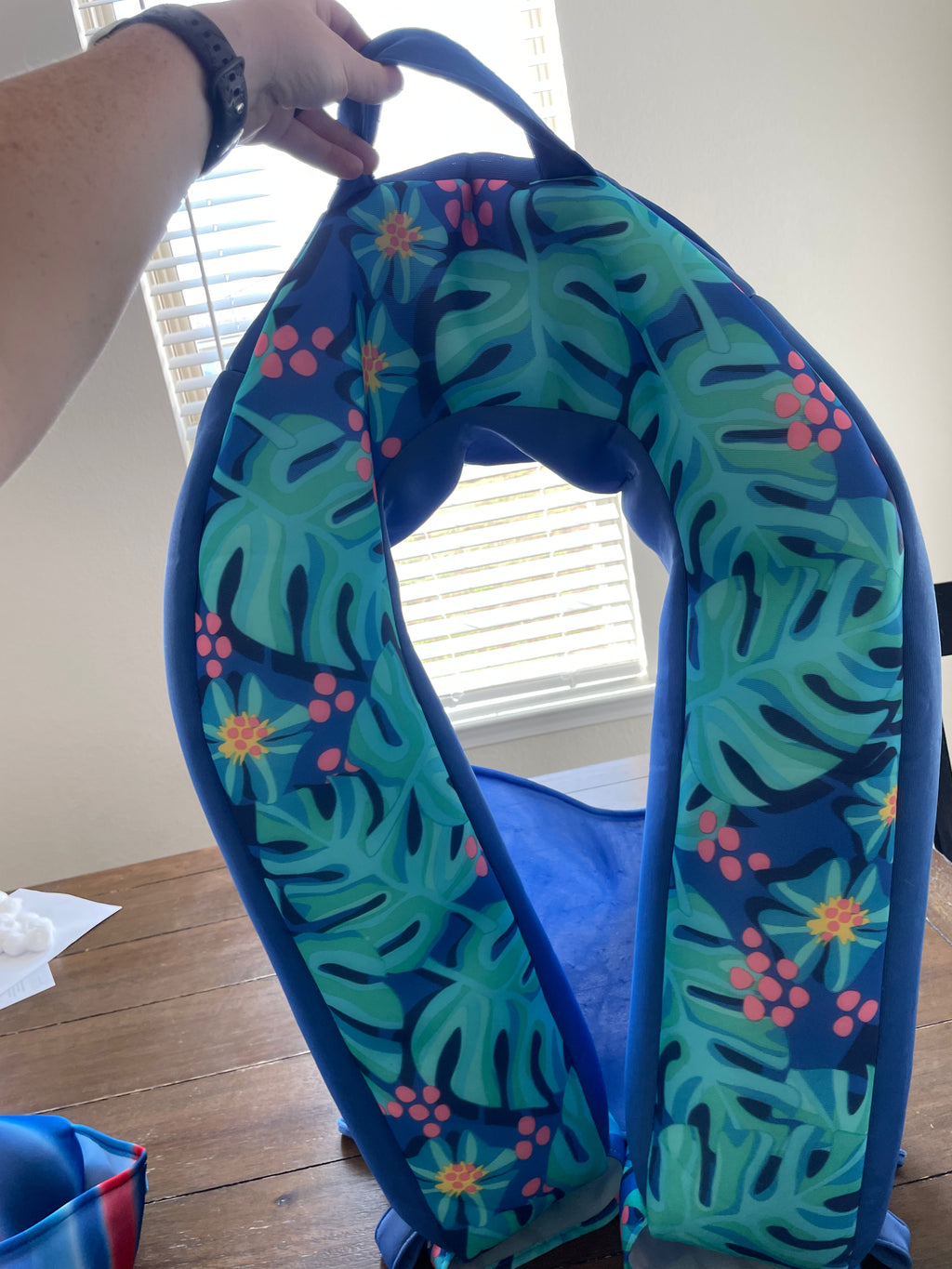 Big Joe Noodle Sling Pool Float – Bean-Filled, Like New