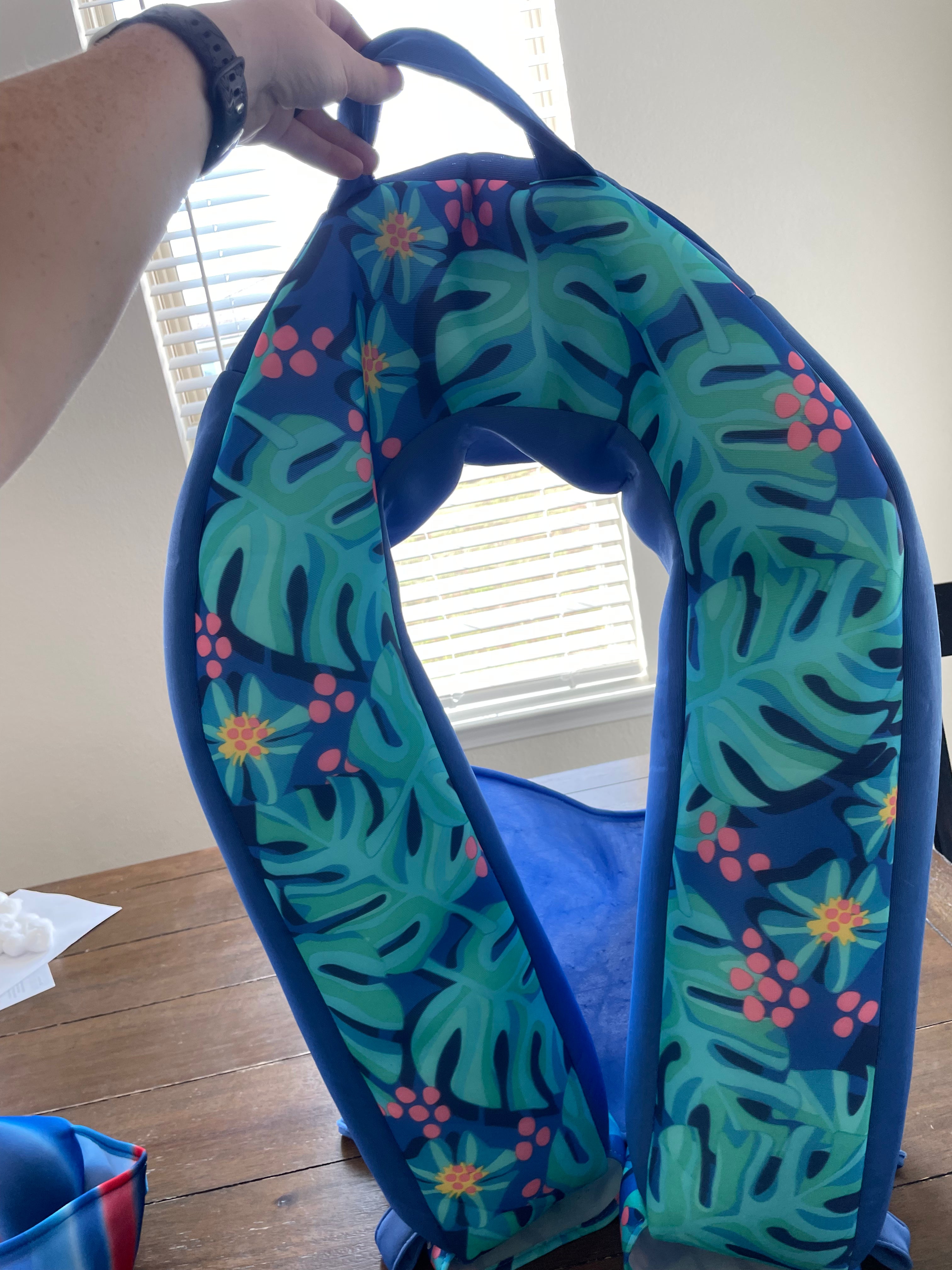 Big Joe Noodle Sling Pool Float – Bean-Filled, Like New