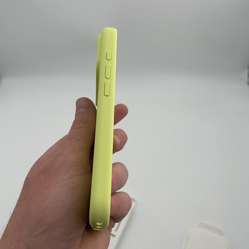 Apple Iphone 17 Pro Silicone Case With Magsafe – Neon Yellow
