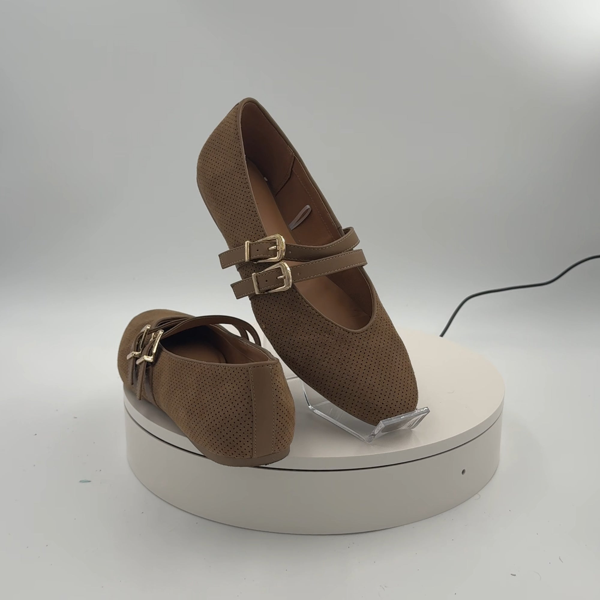 Women’s Henrietta Double Strap Mary Jane Flats With Memory Foam Insole – Universal Thread Taupe 9.5
