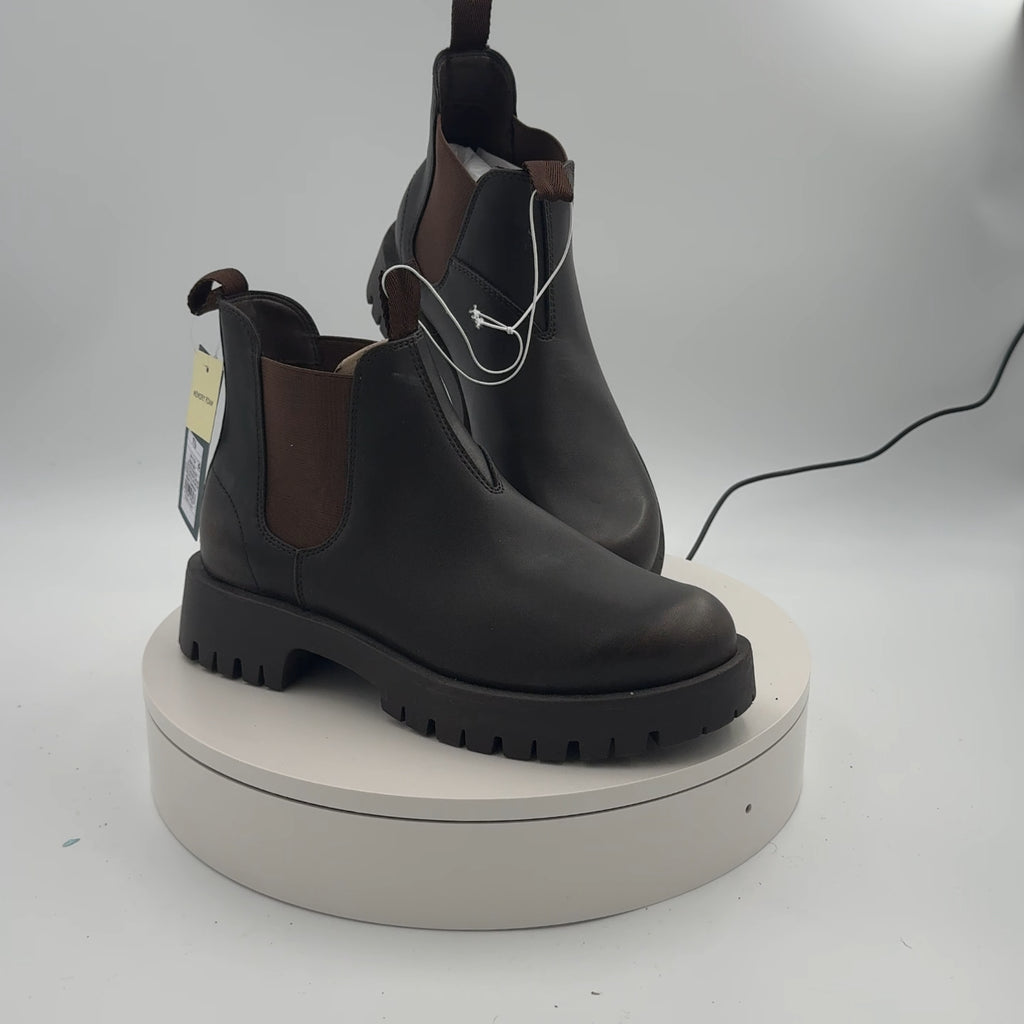 Women's Zora Ankle Chelsea Boots - Universal Thread Brown 7.5