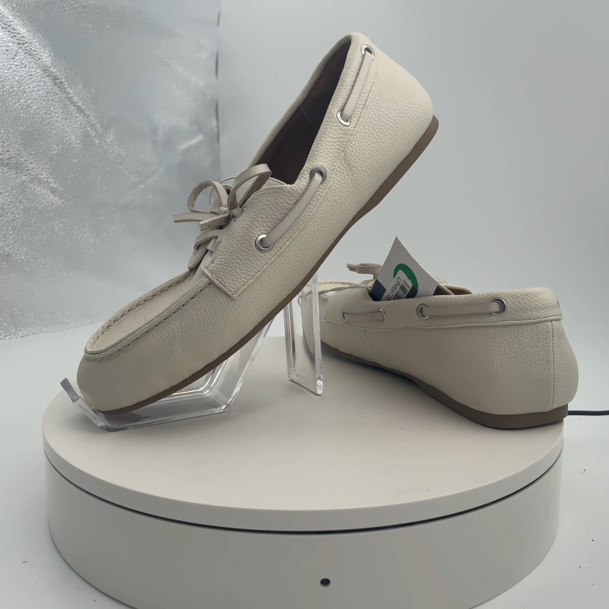 Women's Midge Boat Shoe Flats With Memory Foam Insole - Universal Thread Off-White 10: Pull-On, Round Toe