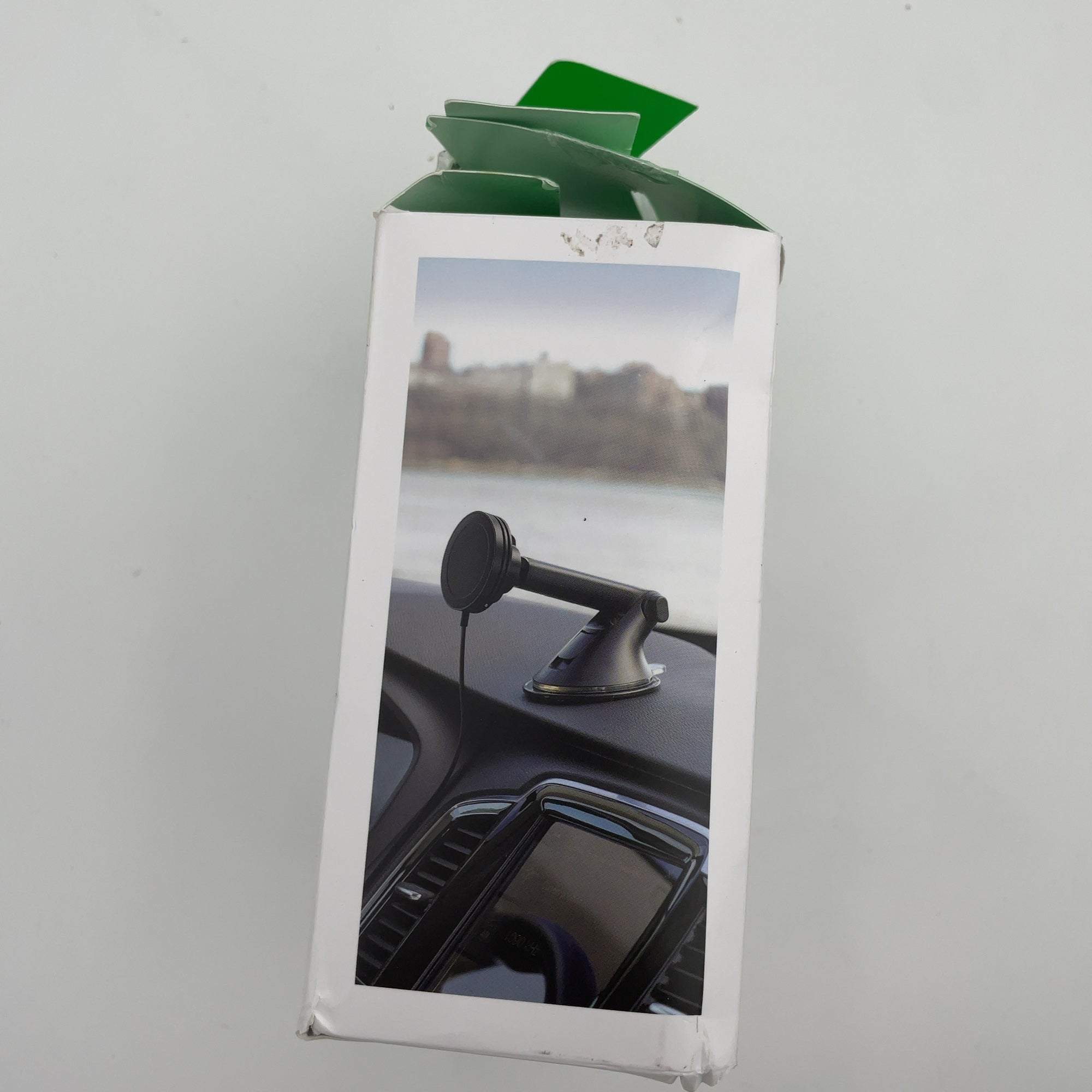 Iottie Velox Mini Qi2 Wireless Dash & Windshield Car Phone Mount - Black: Usb-C Car Accessories