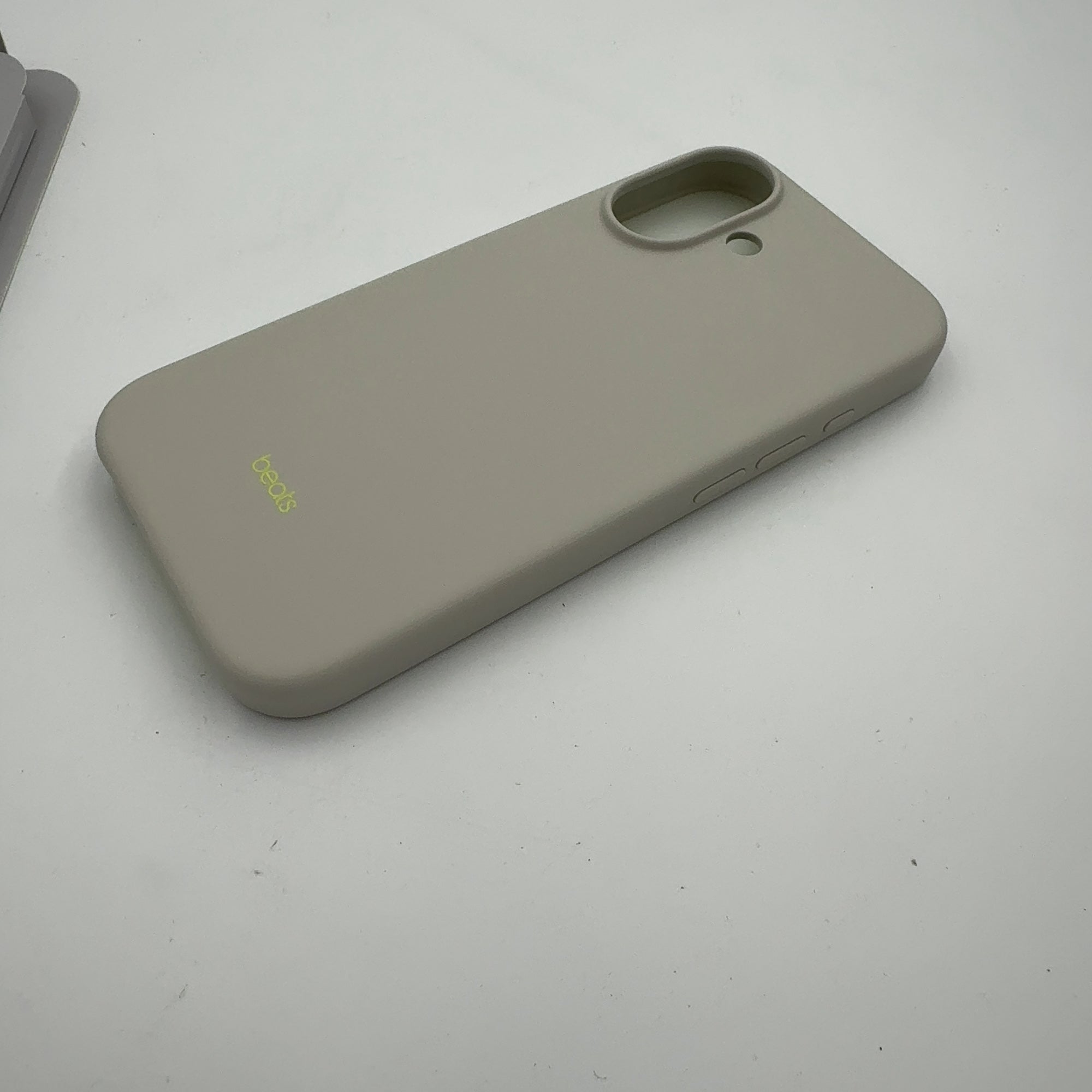 Beats Iphone 17 Case With Magsafe And Camera Control — Lime Stone