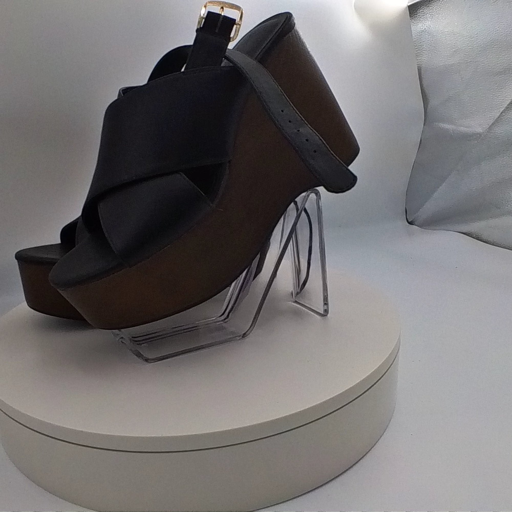 Women's Naomi Wood Wedge Heels With Memory Foam Insole - Universal Thread Black 6.5: Ankle Strap, Open Toe - Like New U001