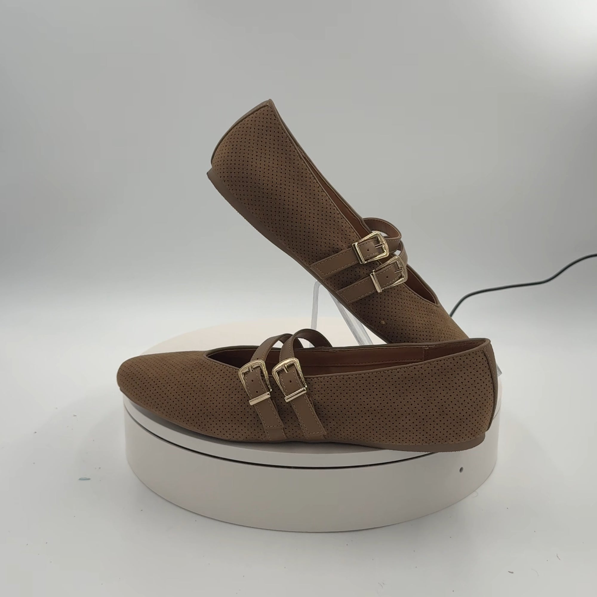 Women’s Henrietta Double Strap Mary Jane Flats With Memory Foam Insole – Universal Thread Taupe 9.5