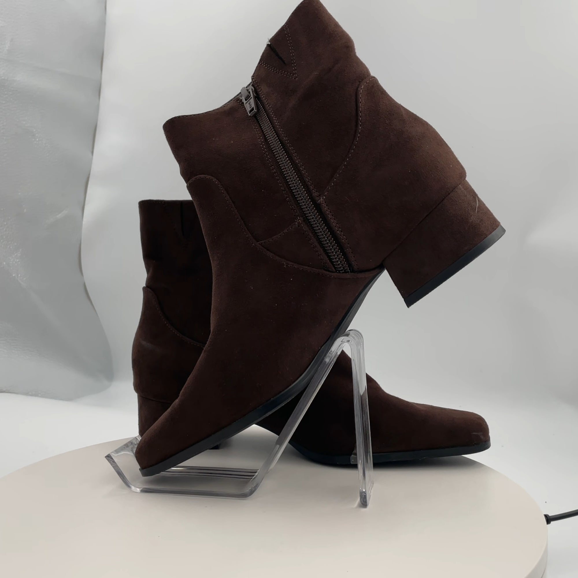 Women’s Coral Boots With Memory Foam Insole – Universal Thread Brown 6.5